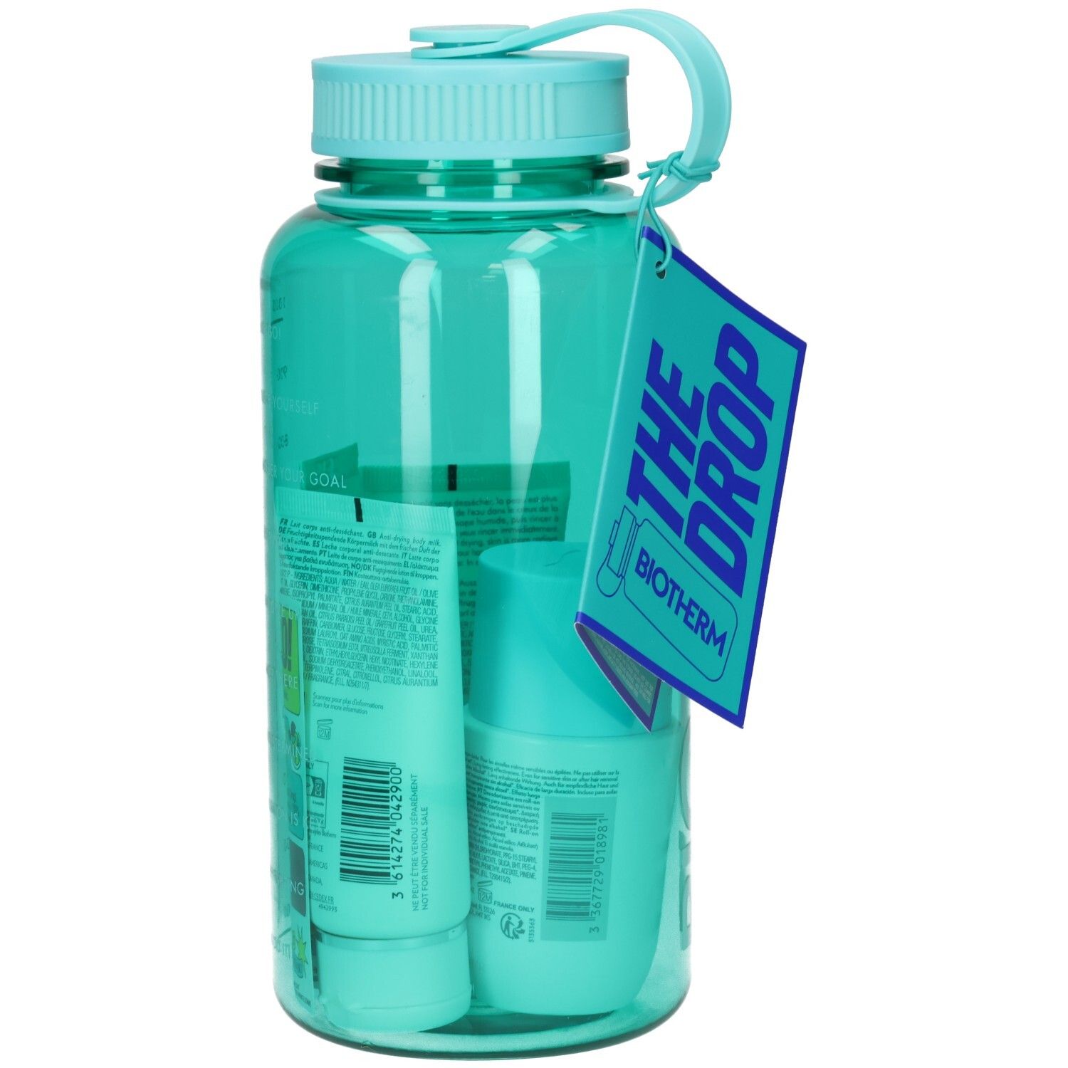 Türkise Wasserflasche mit Pflegeprodukten: eine Tube und ein Spender mit Biotherm-Logo.