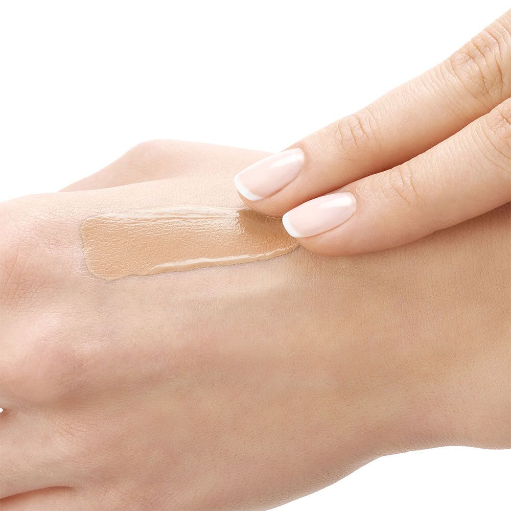 Haut mit Make-up-Probe. 