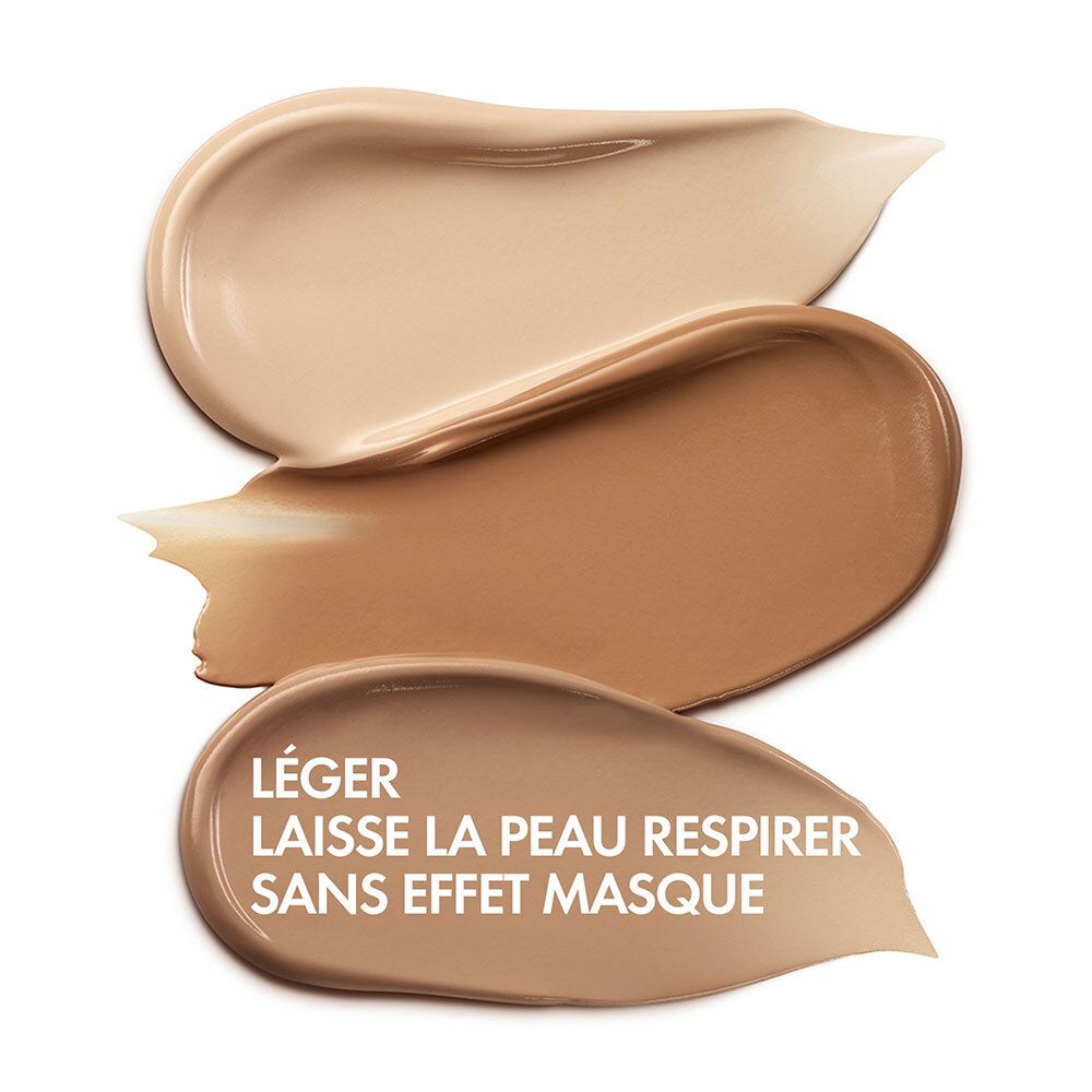 Trois éclaboussures de couleur. Léger. Laisse respirer la peau. Sans effet masque. Différentes teintes.