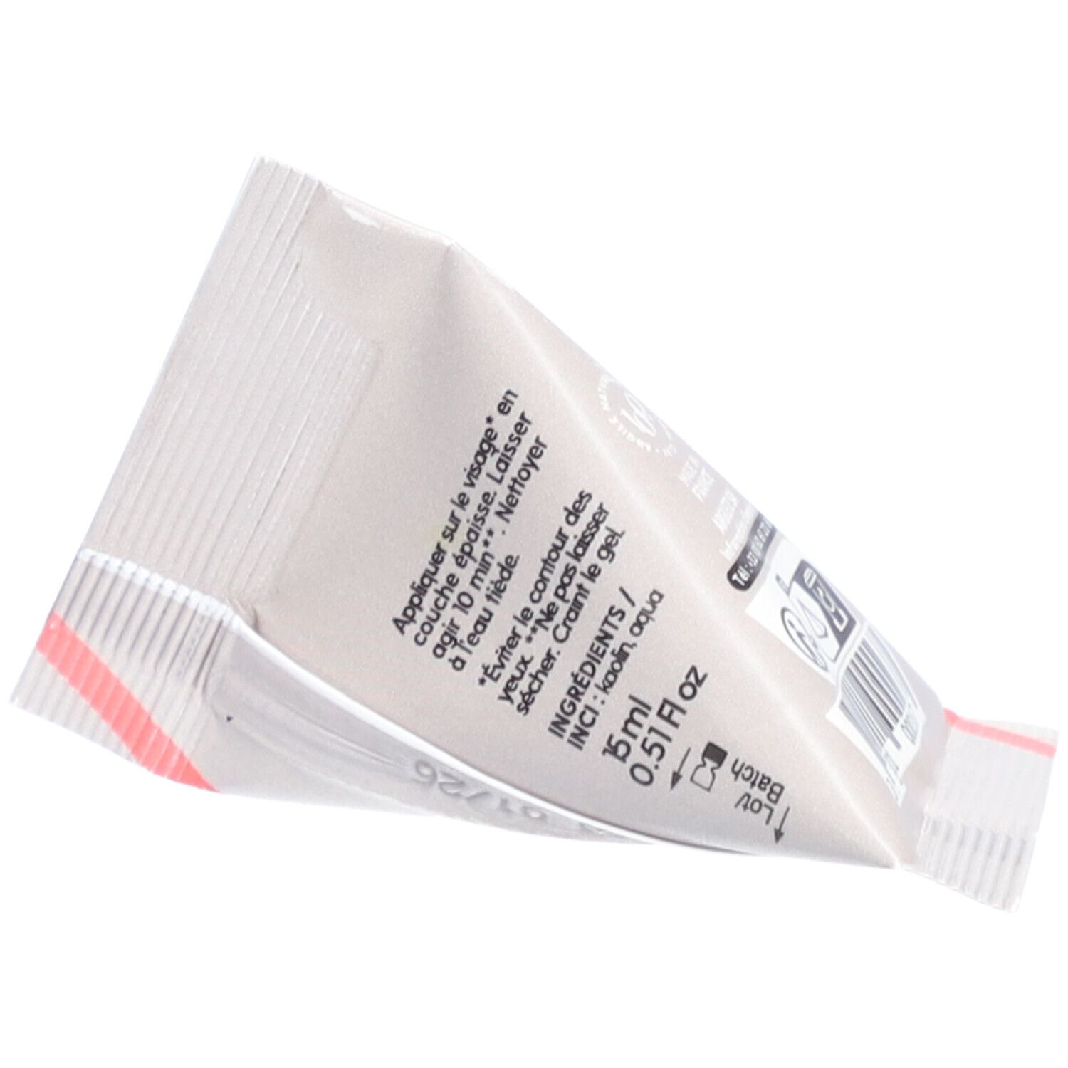 Sachet triangulaire. Inscriptions: conseils d'utilisation, ingrédients, 5ml, 0.51 fl oz. Numéro de lot.