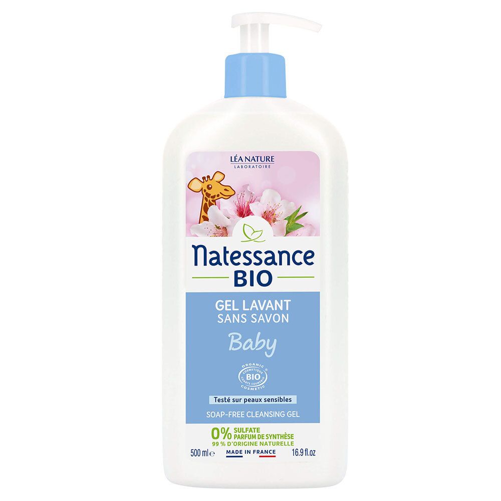 Weißes Waschgel mit blauem Spender. Aufkleber mit Giraffe, Blüten, Produktname und "Baby".
