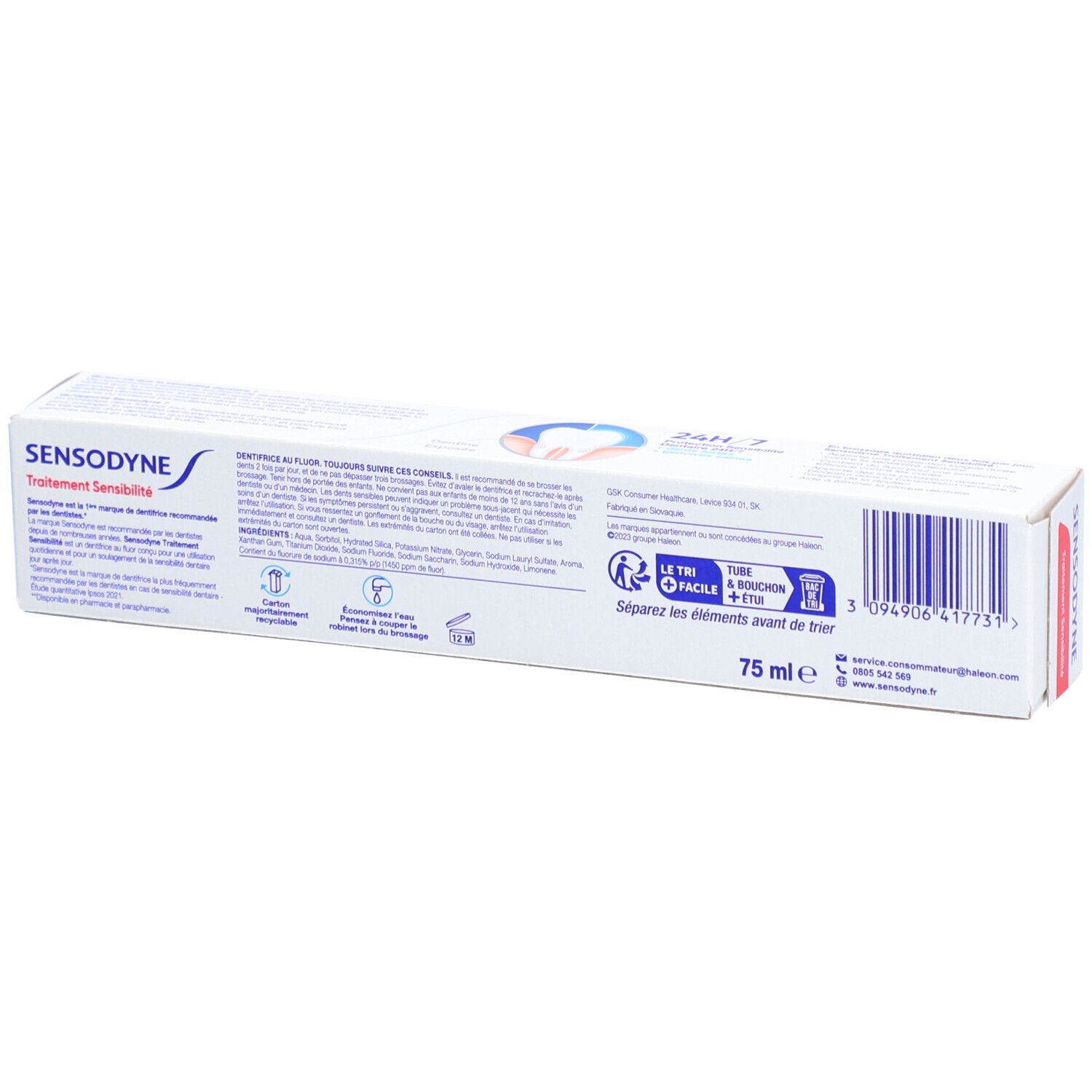 Dos de l'emballage de dentifrice. Blanc avec texte et logos. Logo Sensodyne. Ingrédients, mode d'emploi et code-barres.