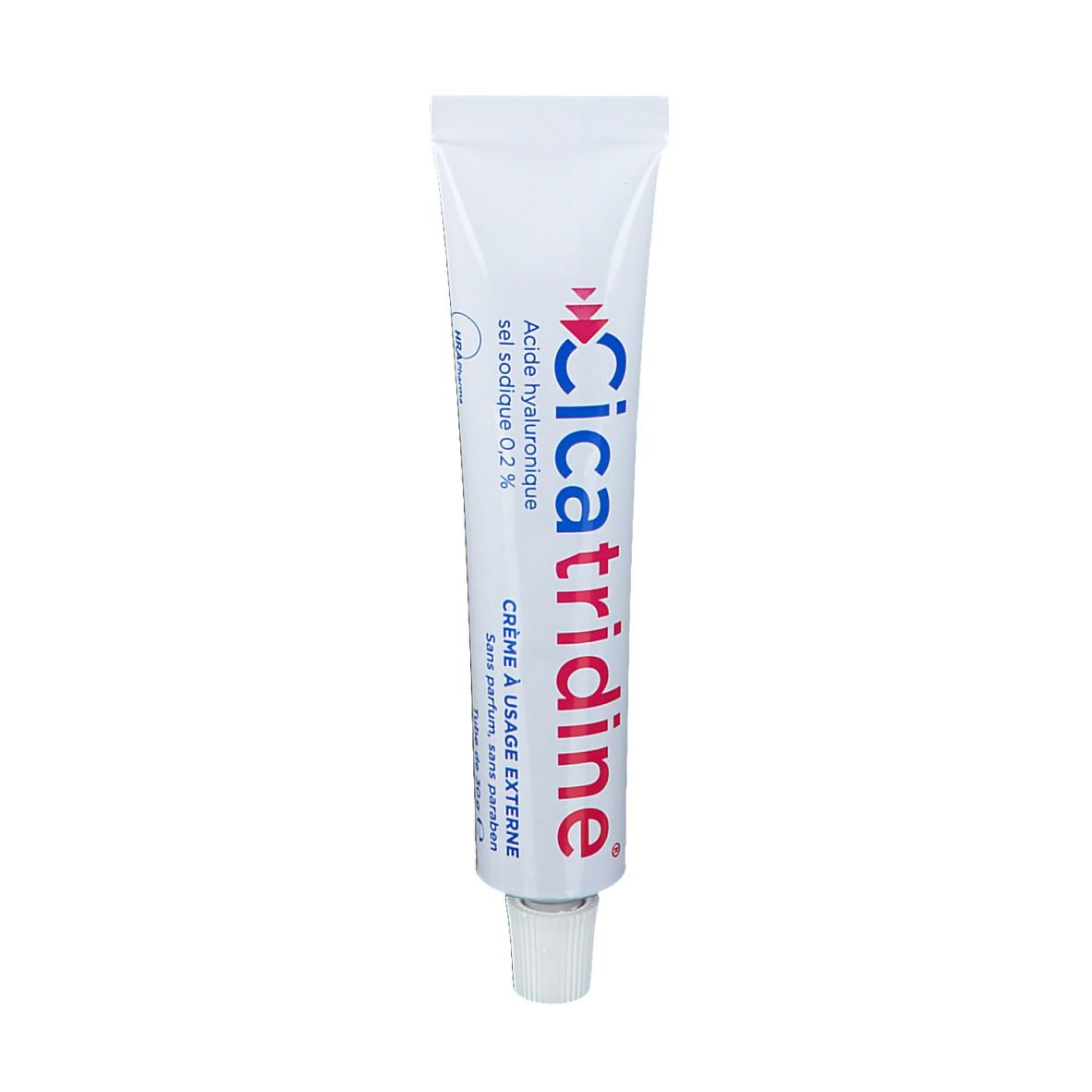 Weiße Tube mit blauer und roter Beschriftung. Text: Cicatridine, Acide hyaluronique, Crème à usage externe.