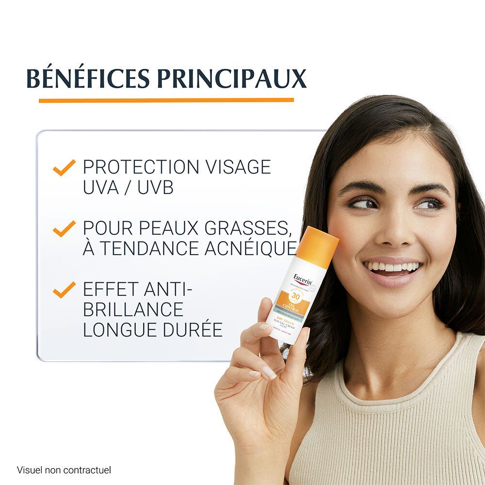 Femme tenant Eucerin Sonnenschutz Dry Touch Crème-Gel SPF 50+. Avantages: protection UVA/UVB, peau grasse, anti-brillance.