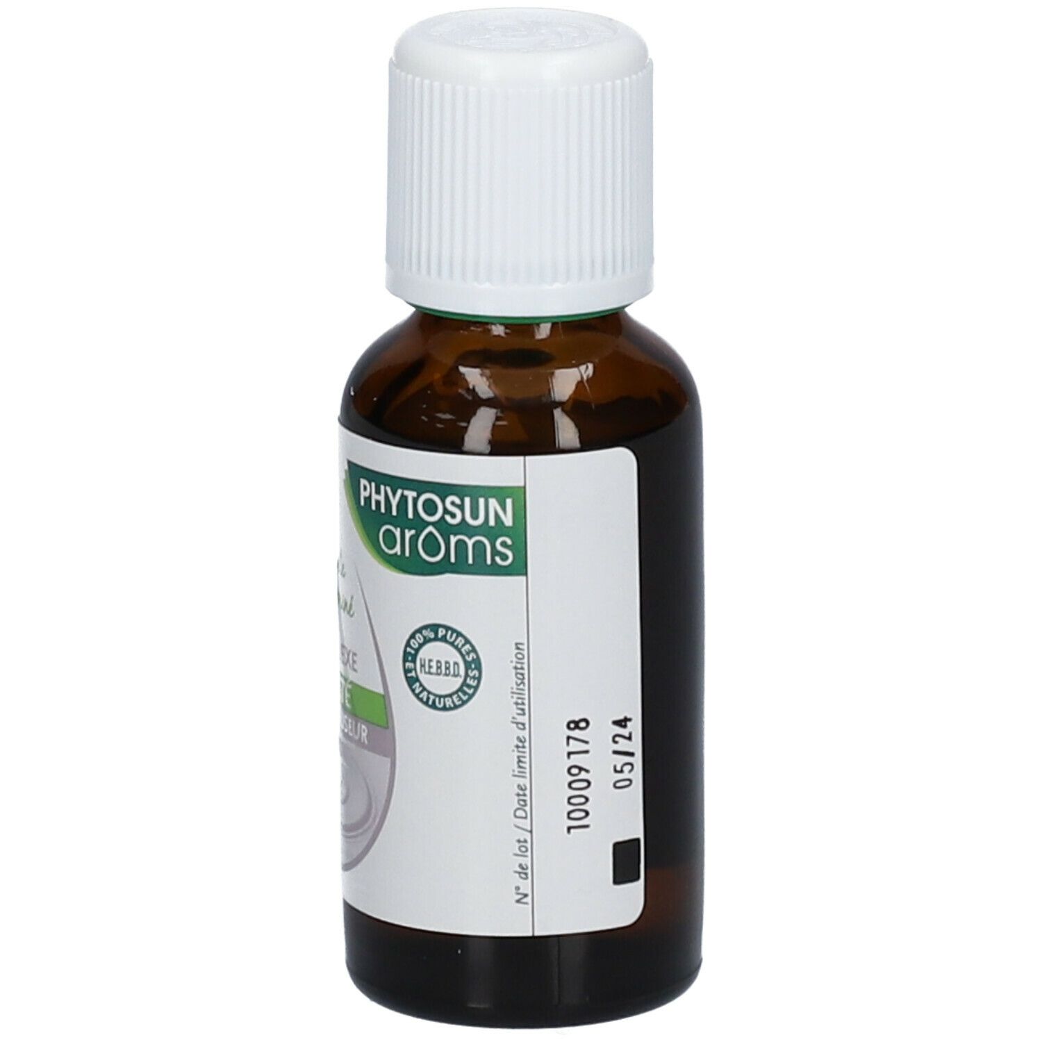 Bruine glazen fles met witte dop. Etiket met productinformatie, datum 05/24 en tekst. 100% pure oliën.