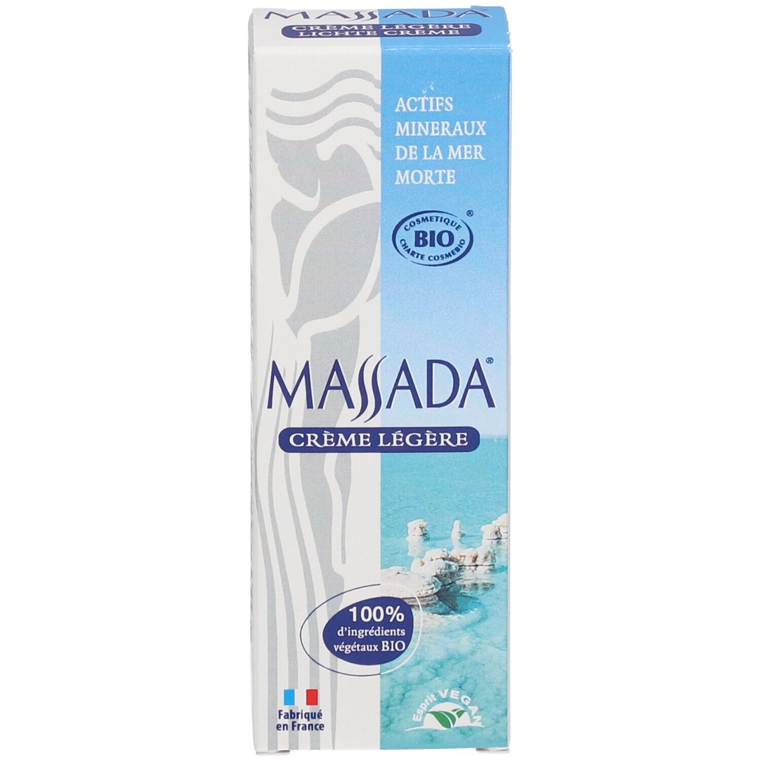 Emballage du produit. Inscription: Massada Crème Légère. Label bio. Ingrédients 100% végétaux. Bleu et blanc.