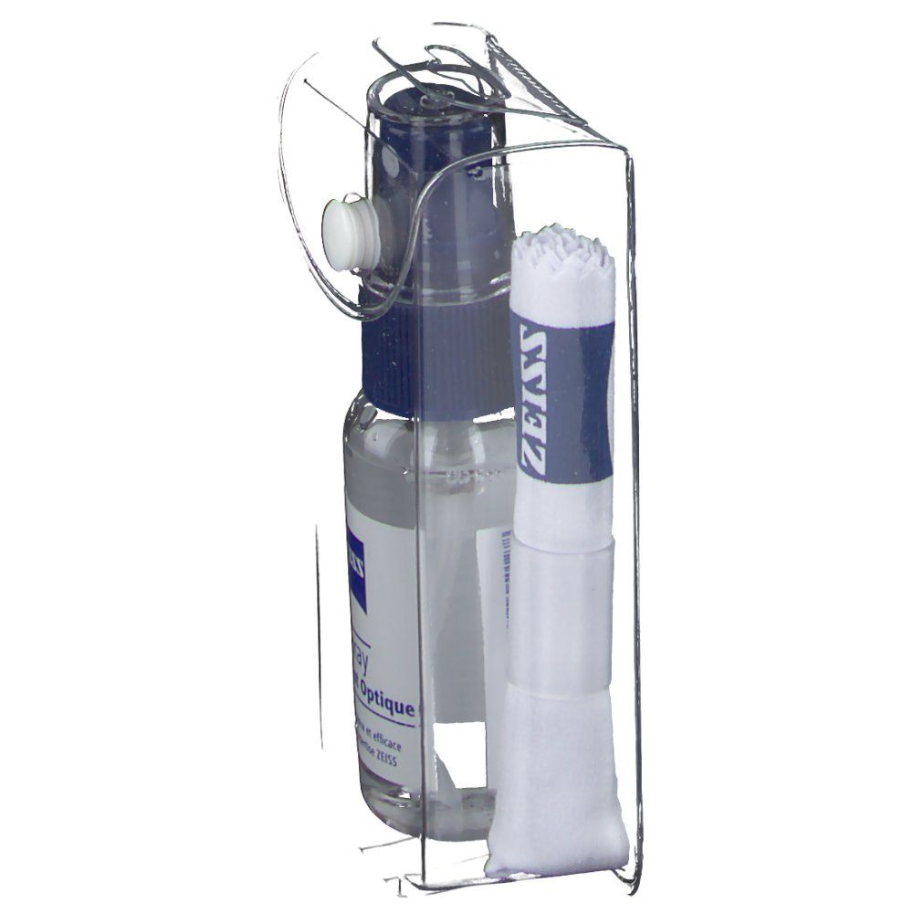 Emballage transparent avec flacon pulvérisateur et chiffon de nettoyage. "ZEISS Spray nettoyant Optique" est écrit sur le flacon.