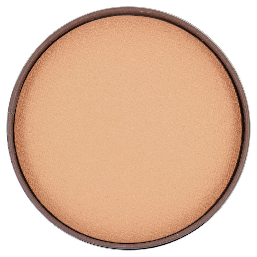 Runde, braune Dose mit hellem Puder gefüllt. Puder hat eine glatte Oberfläche. Brauner Rand.