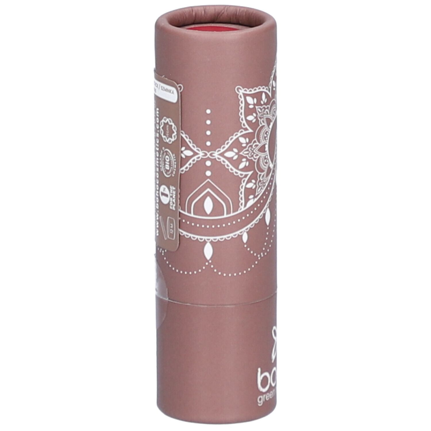 Rouge à lèvres en emballage cylindrique. Étui rose-brun avec motif blanc et logo. Certification bio visible.
