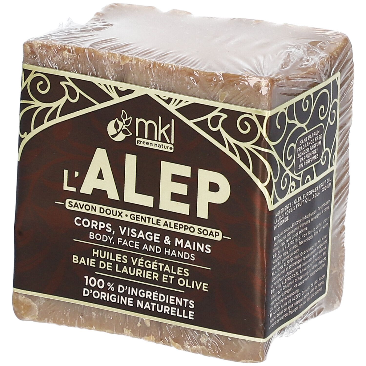 Vierkante zeep verpakt in folie. Label: mkl green nature, L'ALEP, Savon doux, Corps, Visage & Mains, Huiles végétales, 100% d'ingrédients.