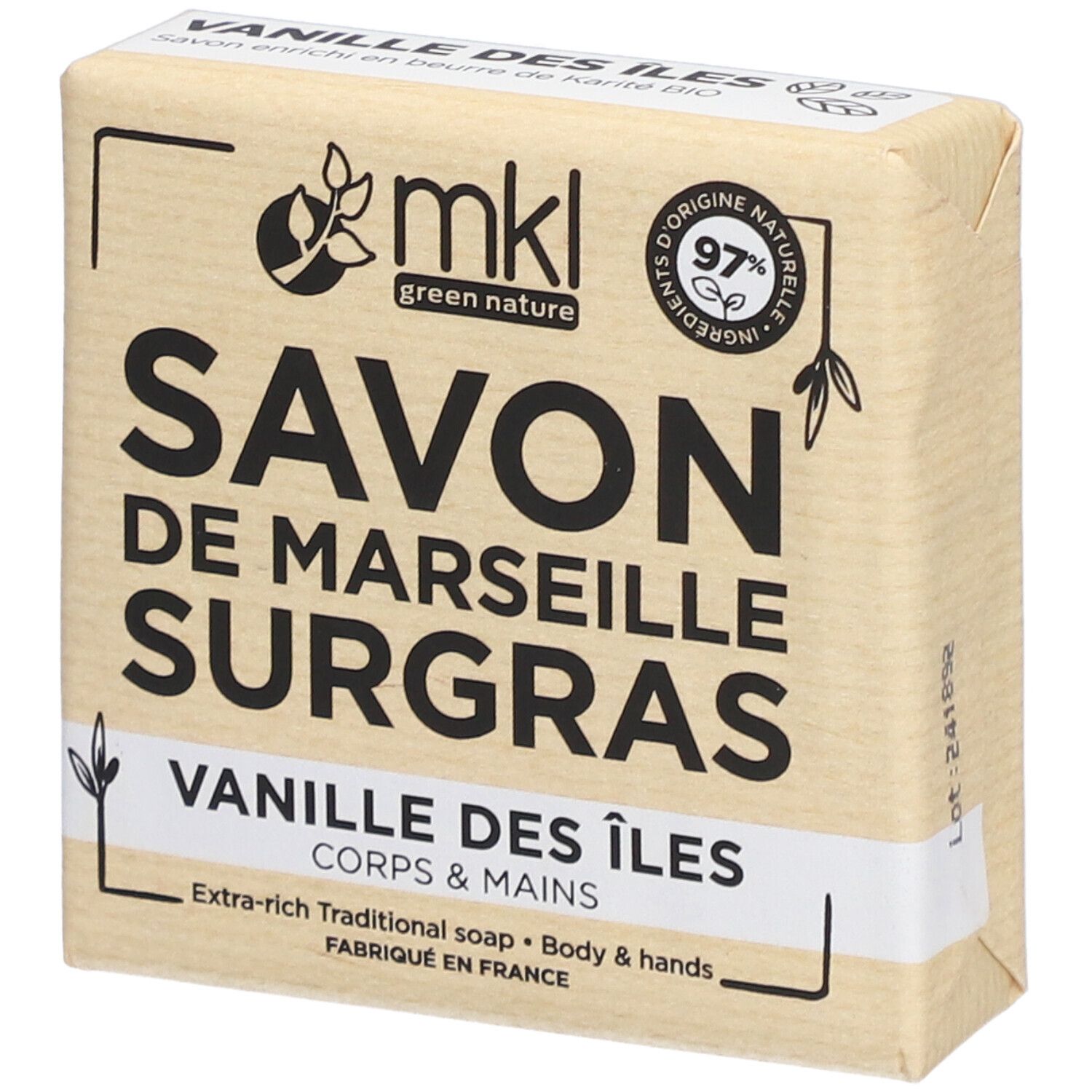 Verpackter Seifenblock. Aufschrift: SAVON DE MARSEILLE SURGRAS, Vanille des Îles, Corps & Mains. Logo: mkl green nature.
