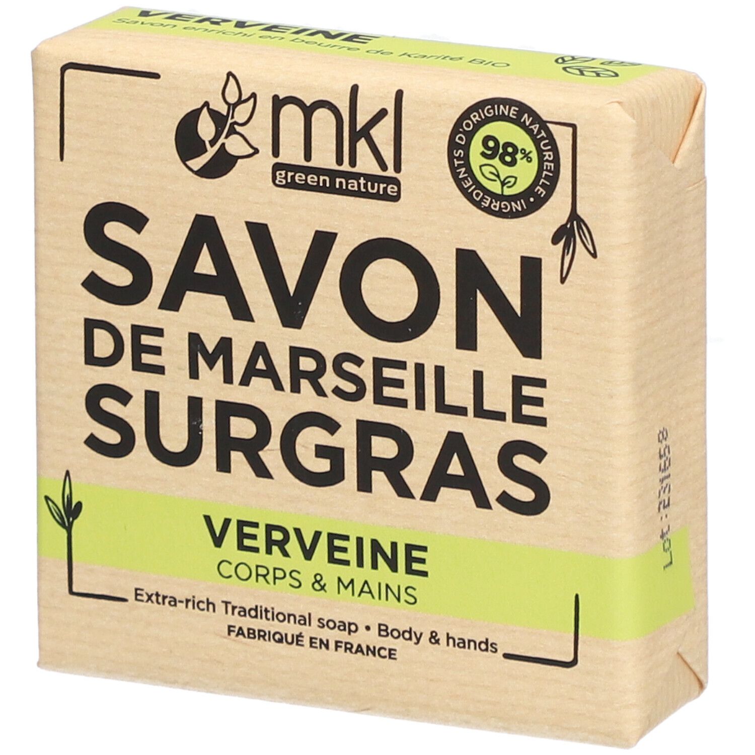 Rechthoekige zeep verpakt in papier. Opschrift: SAVON DE MARSEILLE SURGRAS VERVEINE. Merk: mkl green nature. 98% natuurlijke ingrediënten.