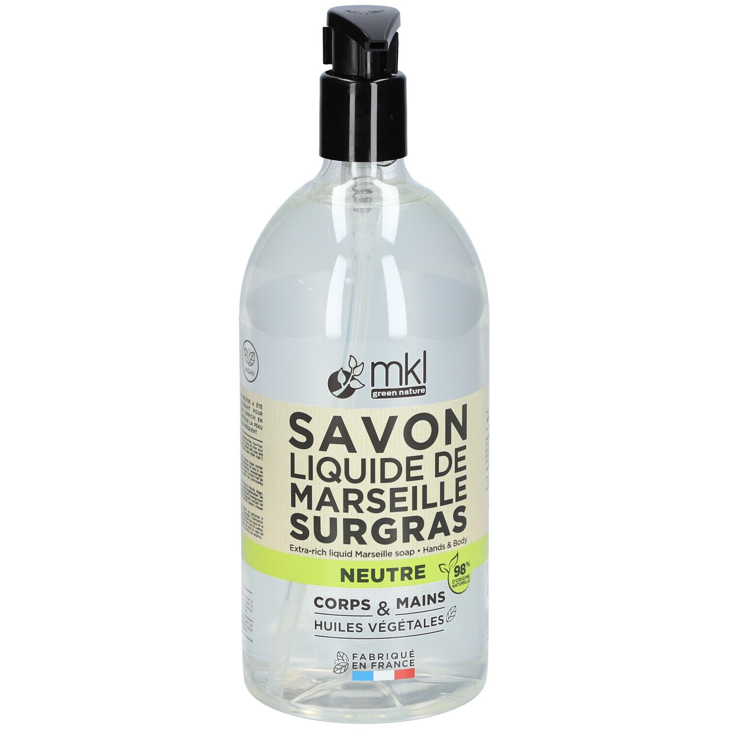 Transparante fles met zwarte pomp. Opschrift: SAVON LIQUIDE DE MARSEILLE SURGRAS, NEUTRE, CORPS & MAINS.
