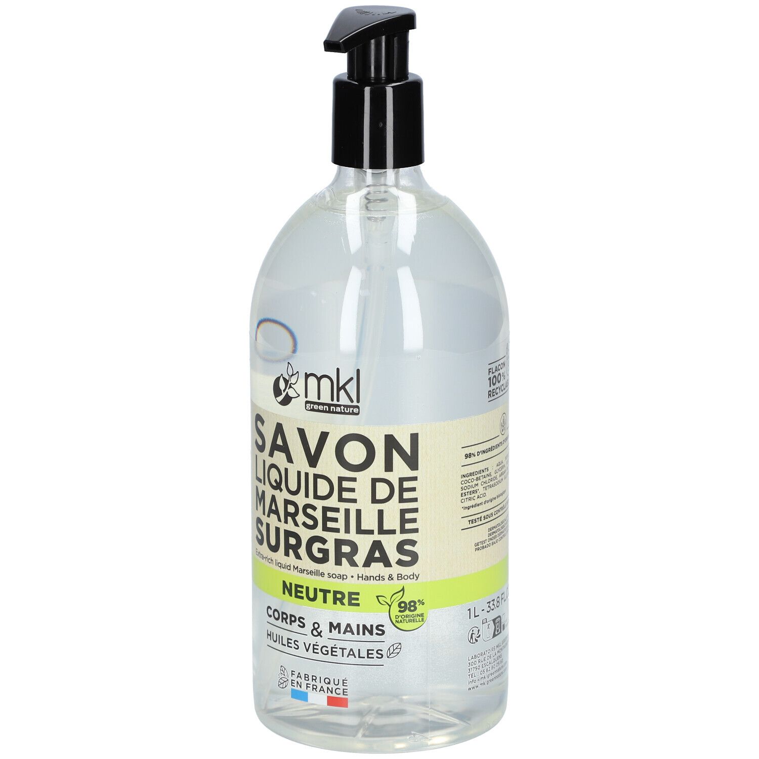 Transparante fles met zwarte pomp. Opschrift: SAVON LIQUIDE DE MARSEILLE SURGRAS, NEUTRE, CORPS & MAINS.