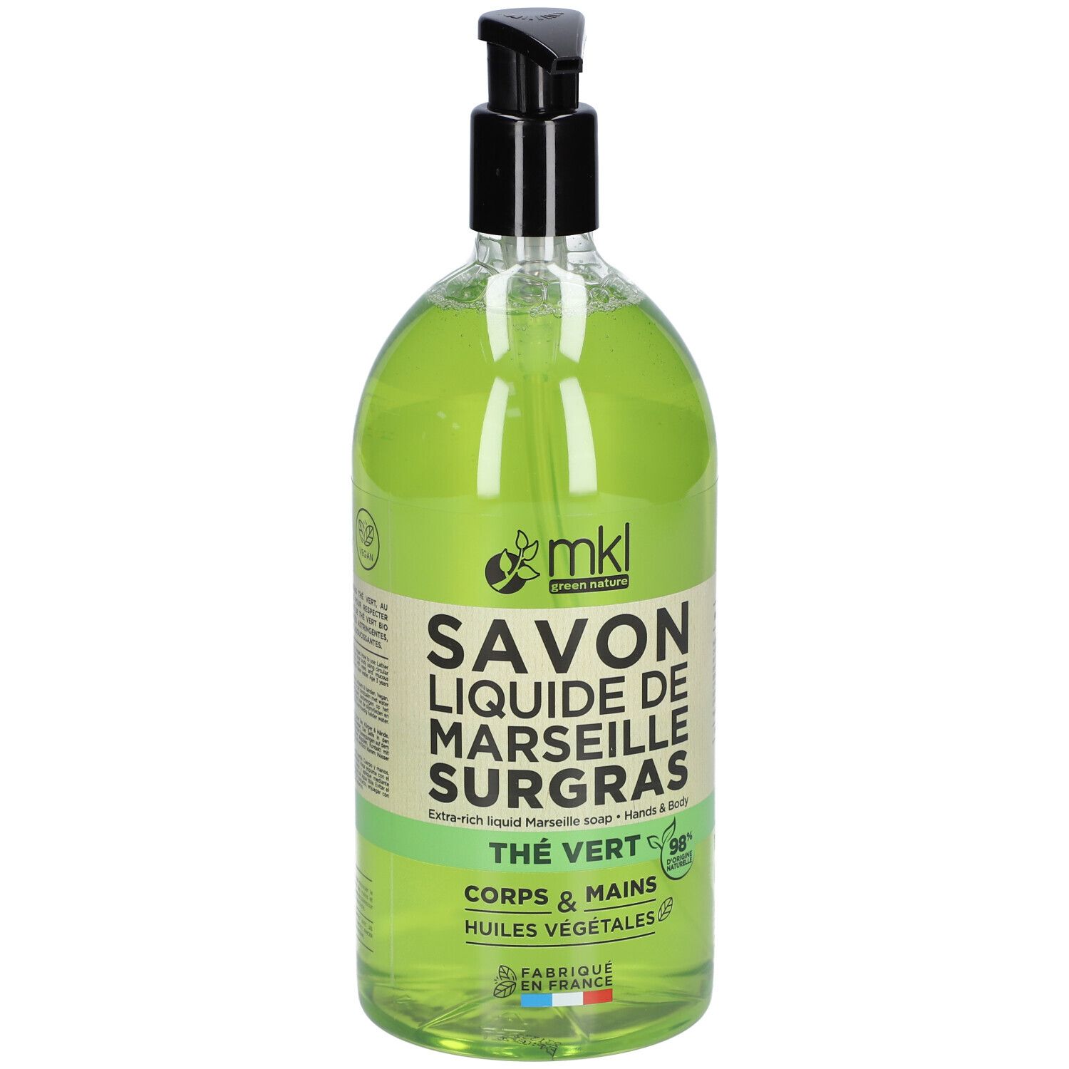 Groene vloeibare zeep in fles met zwarte pomp. Opschrift: SAVON LIQUIDE DE MARSEILLE SURGRAS, Thé Vert.