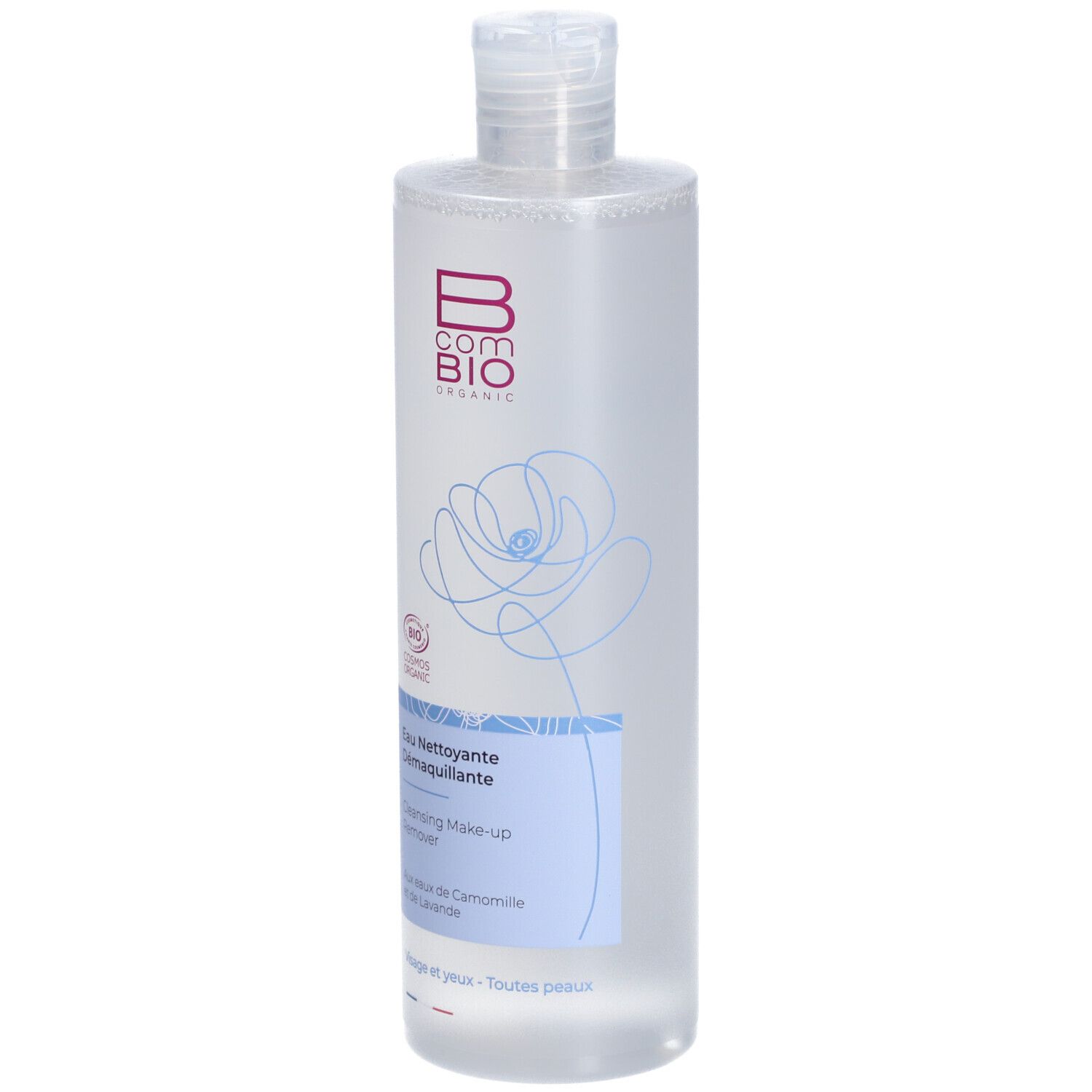 Flacon transparent avec étiquette. Inscription: B COM BIO ORGANIC, Eau nettoyante démaquillante. Avec camomille et lavande.