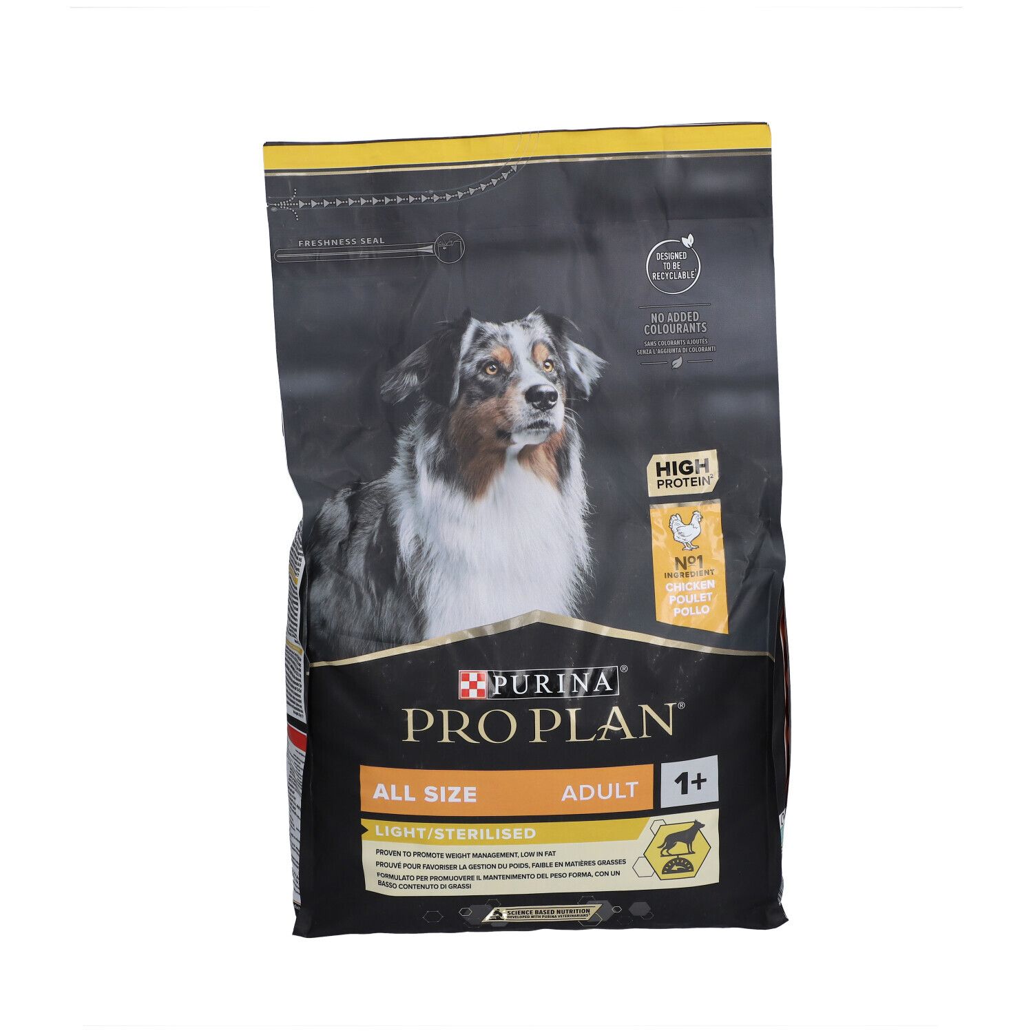 Sac noir de nourriture pour chiens. Inscription : PRO PLAN, ALL SIZE, ADULT 1+. Image d'un chien.