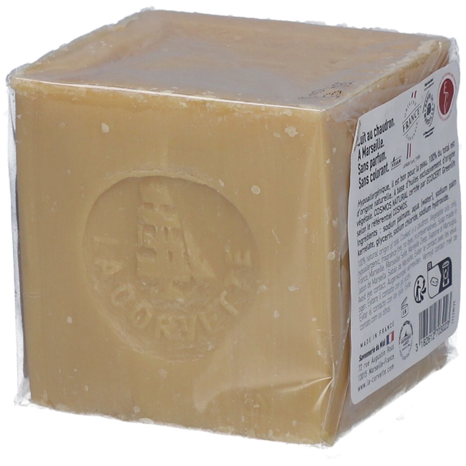 Rückseite eines Seifenblocks in Folie. Geprägtes Logo auf der Seife. Etikett mit Text, Herkunft. Siegel: Origine France Garantie.