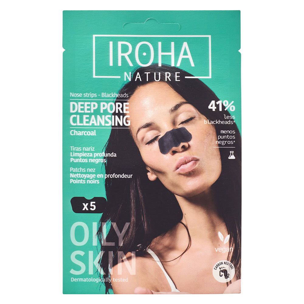 Verpackung mit IROHA NATURE Detox Nasenreinigungsstreifen. Aufdruck: Deep Pore Cleansing, Holzkohle. Frau mit Nasenstreifen.