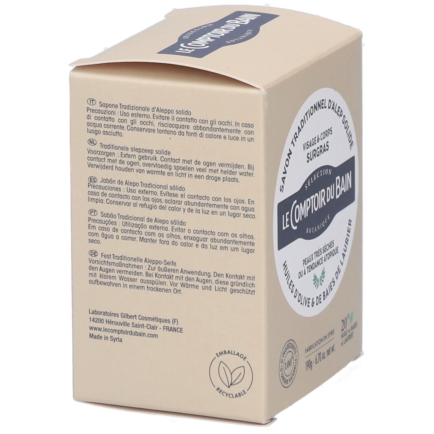 Karton mit Text. Text: Le Comptoir du Bain, Aleppo Seife, für Gesicht & Körper. Recycelbare Verpackung. Hergestellt in Syrien.