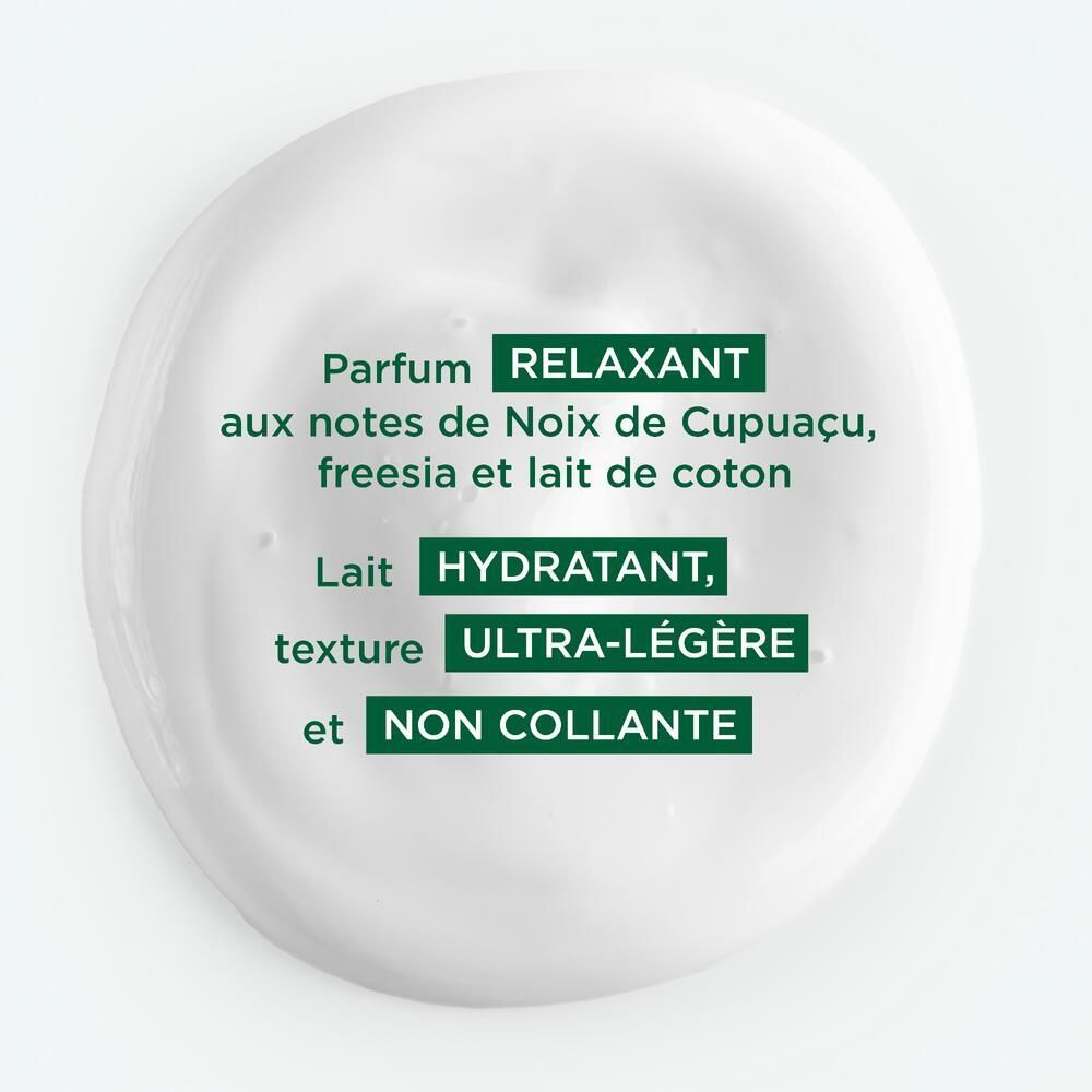 Produit blanc sur fond blanc. Texte: Parfum Relaxant, aux notes de Noix de Cupuaçu, freesia et lait de coton.