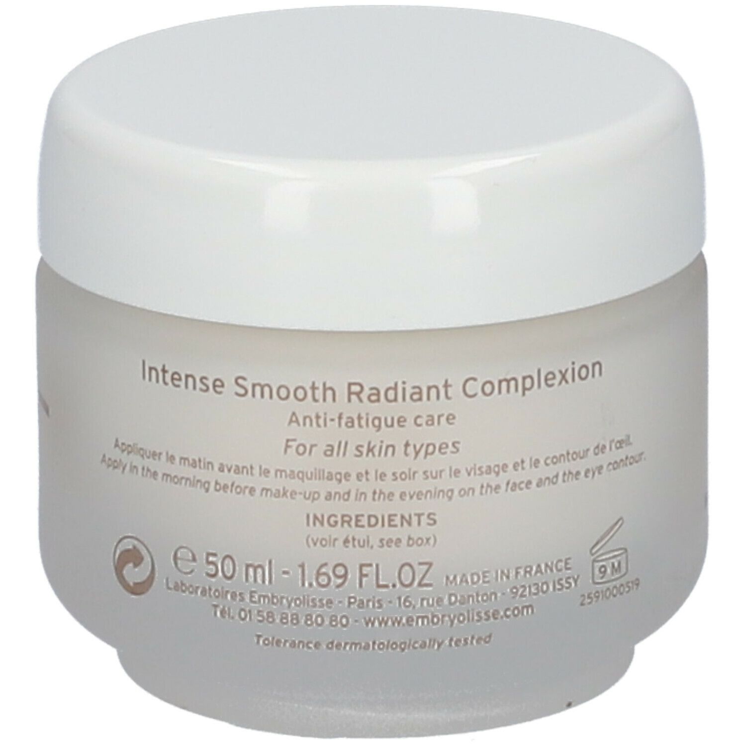 Pot de crème avec couvercle blanc. Inscription: Intense Smooth Radiant Complexion. Pour tous types de peaux. 50 ml.