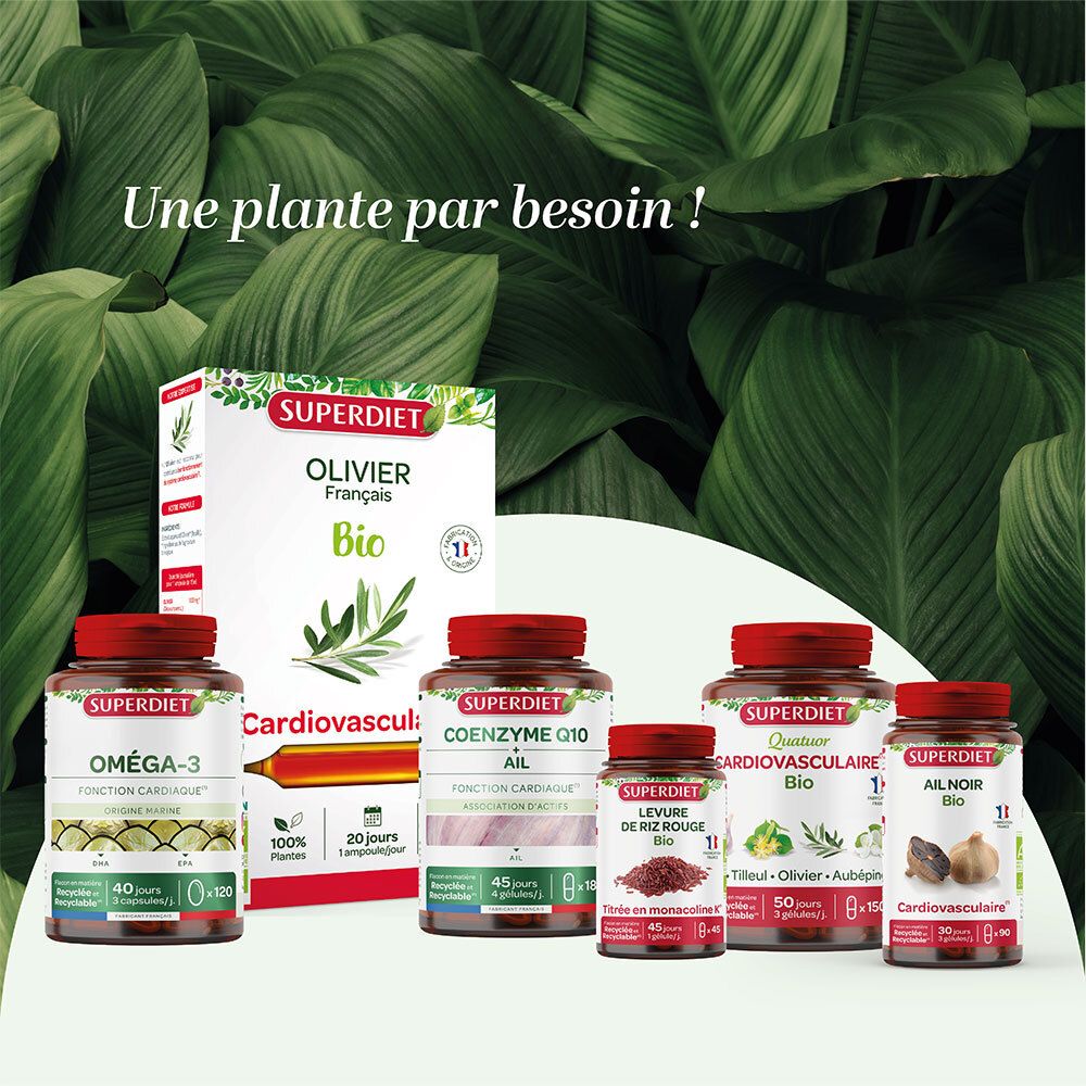 Verschiedene SUPERDIET-Produkte. Flaschen und eine Schachtel. Produkte für Herz-Kreislauf und andere Bereiche.