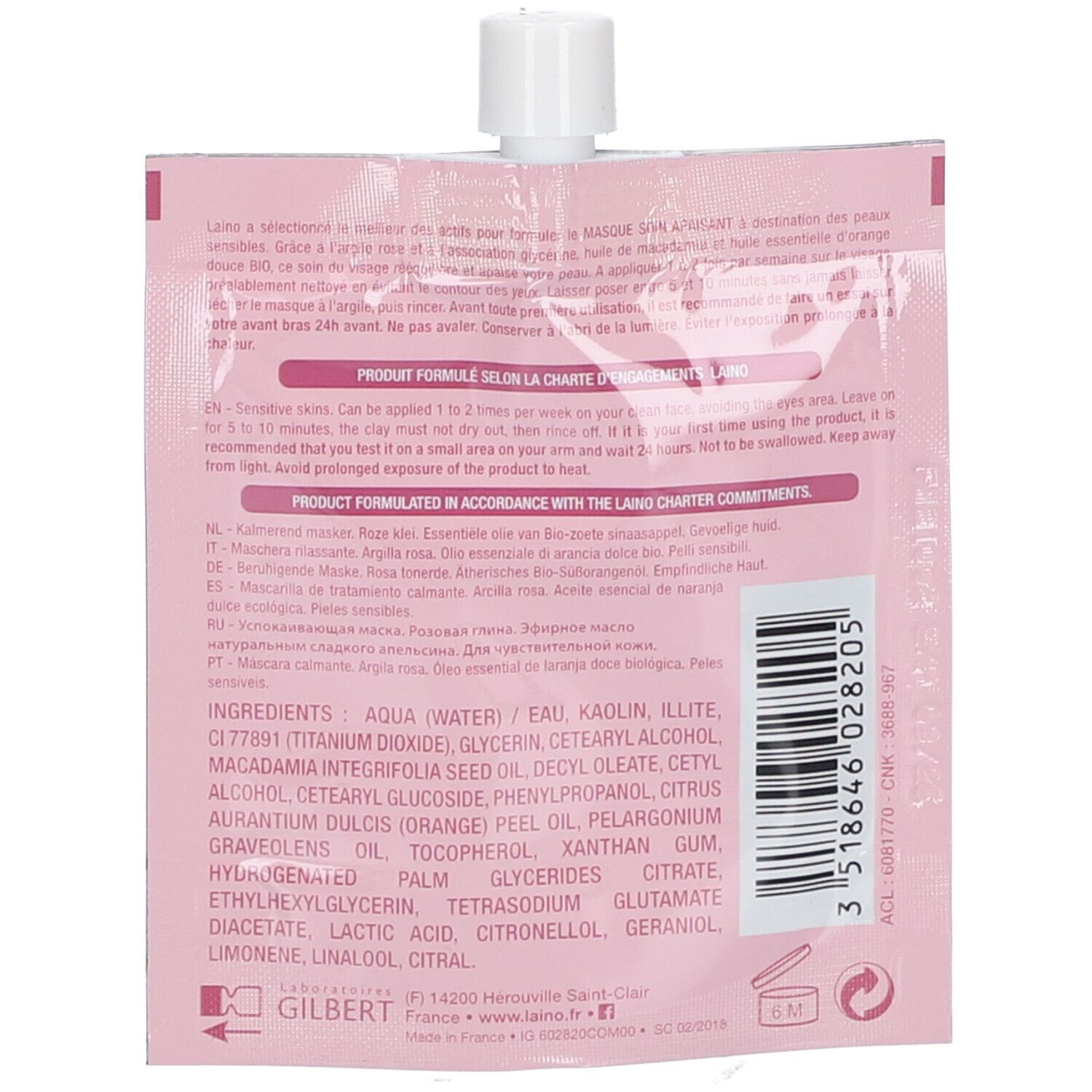 Roze masker in zakje. Bevat water, kaolin en glycerine. Streepjescode en logo van de fabrikant zichtbaar.