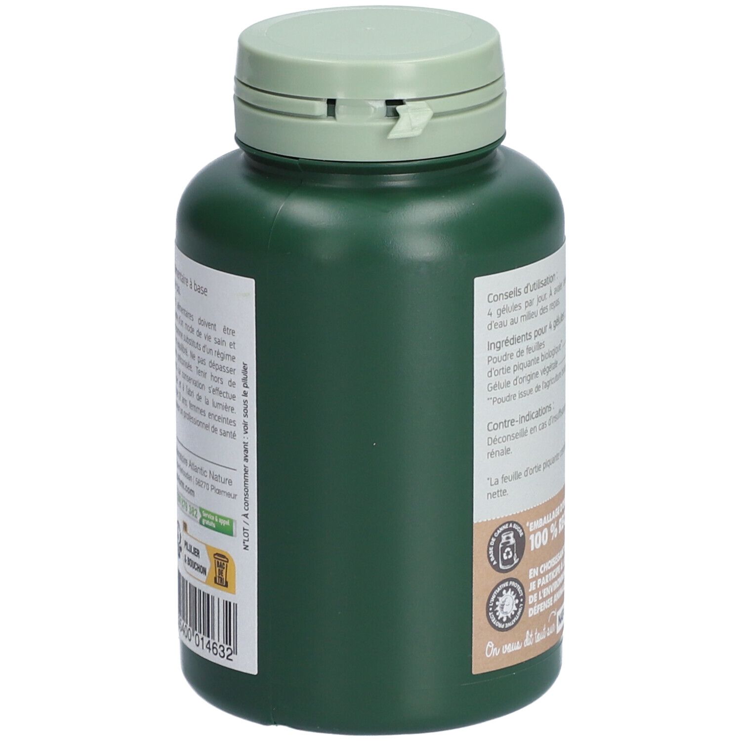 Grüne Flasche, Seitenansicht. Etikett mit Informationen und Recycling-Logo. Grüner Deckel. Text in Französisch.