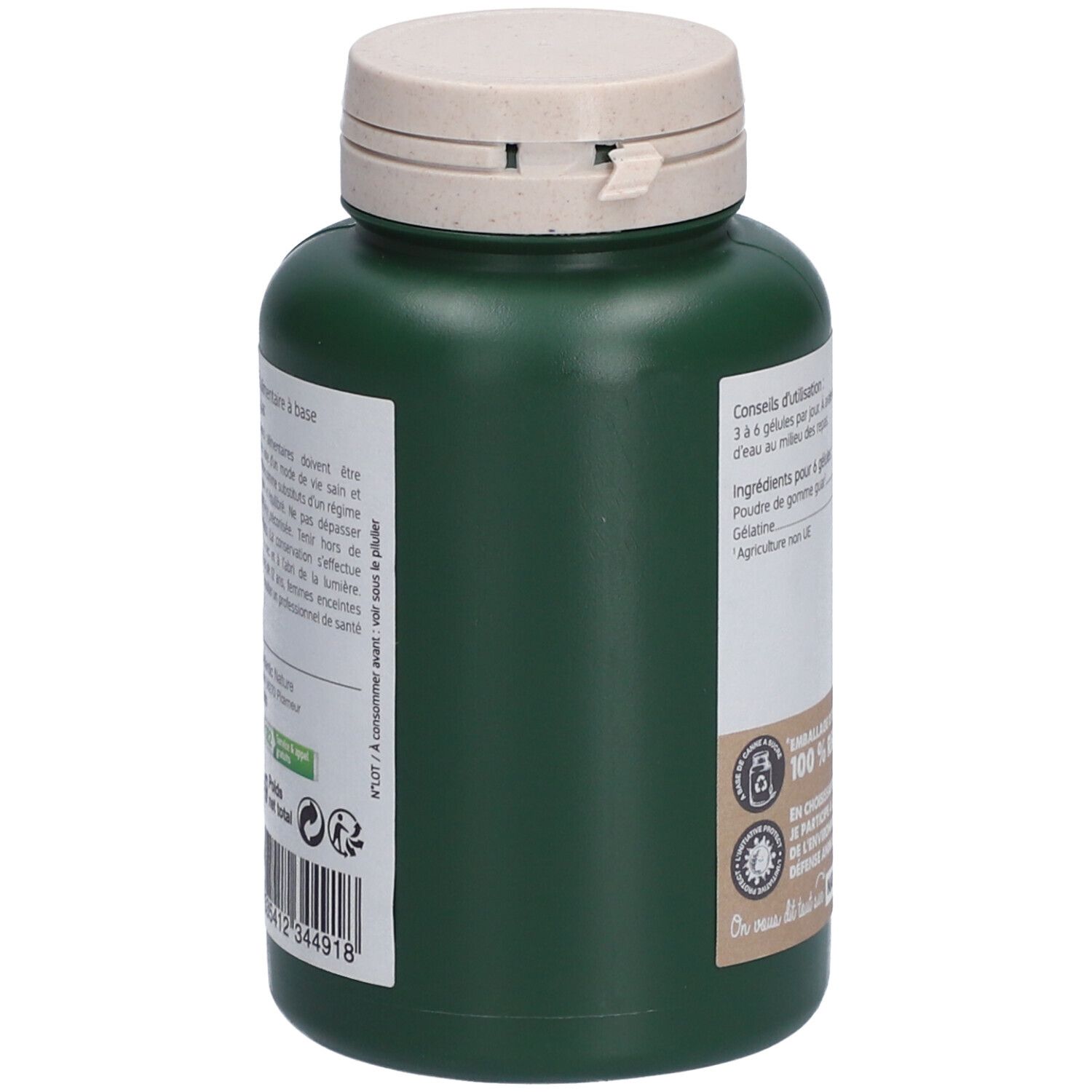 Vue latérale d'un flacon vert avec bouchon beige. Étiquette avec code-barres et informations sur l'emballage végétal.