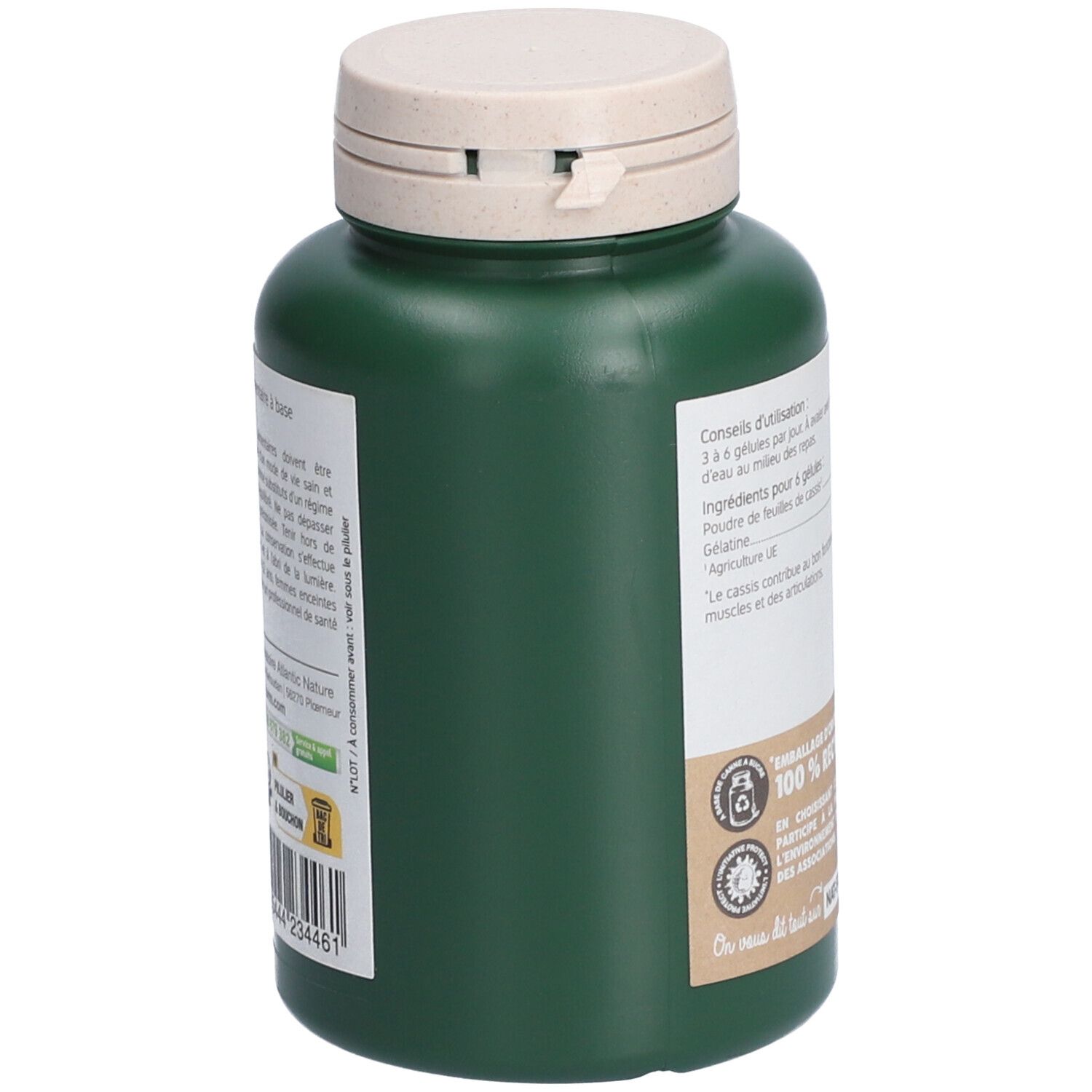 Flacon vert avec couvercle beige. Étiquette avec informations. Marque Nat&Form. 100% recyclable. Emballage d'origine végétale.