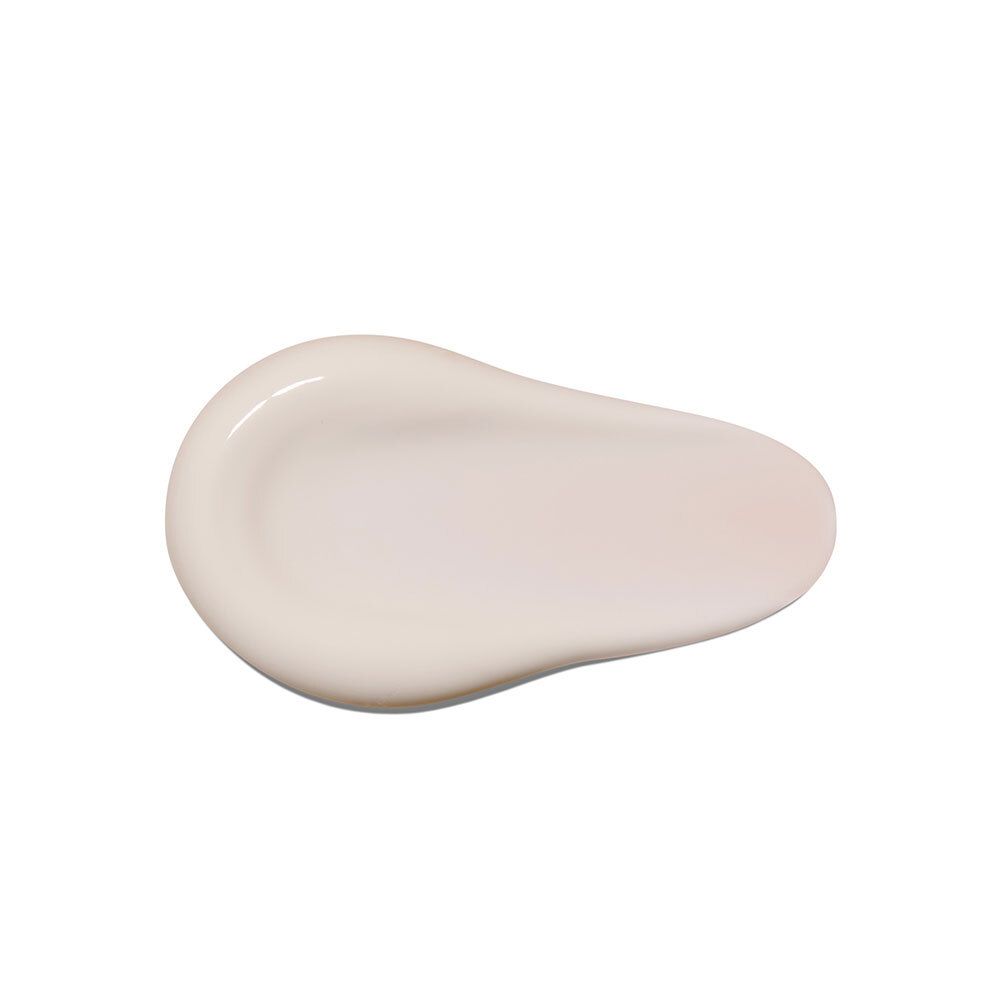 Klecks einer weißen Creme. Ovale Form. Auf weißem Hintergrund.
