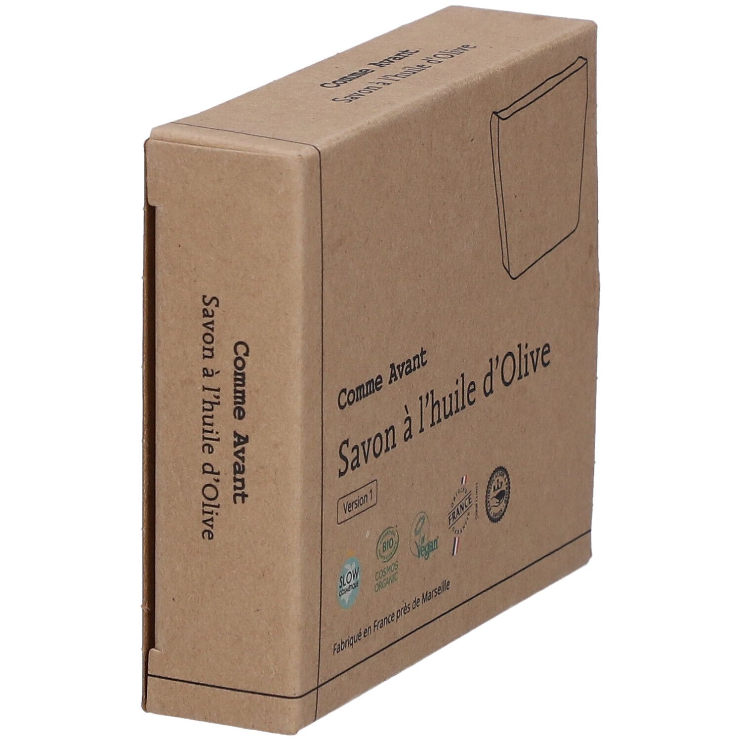 Kartonverpackung, schräg von der Seite. Produktname und Logos sichtbar. Aufschrift: Savon à l'huile d'Olive.