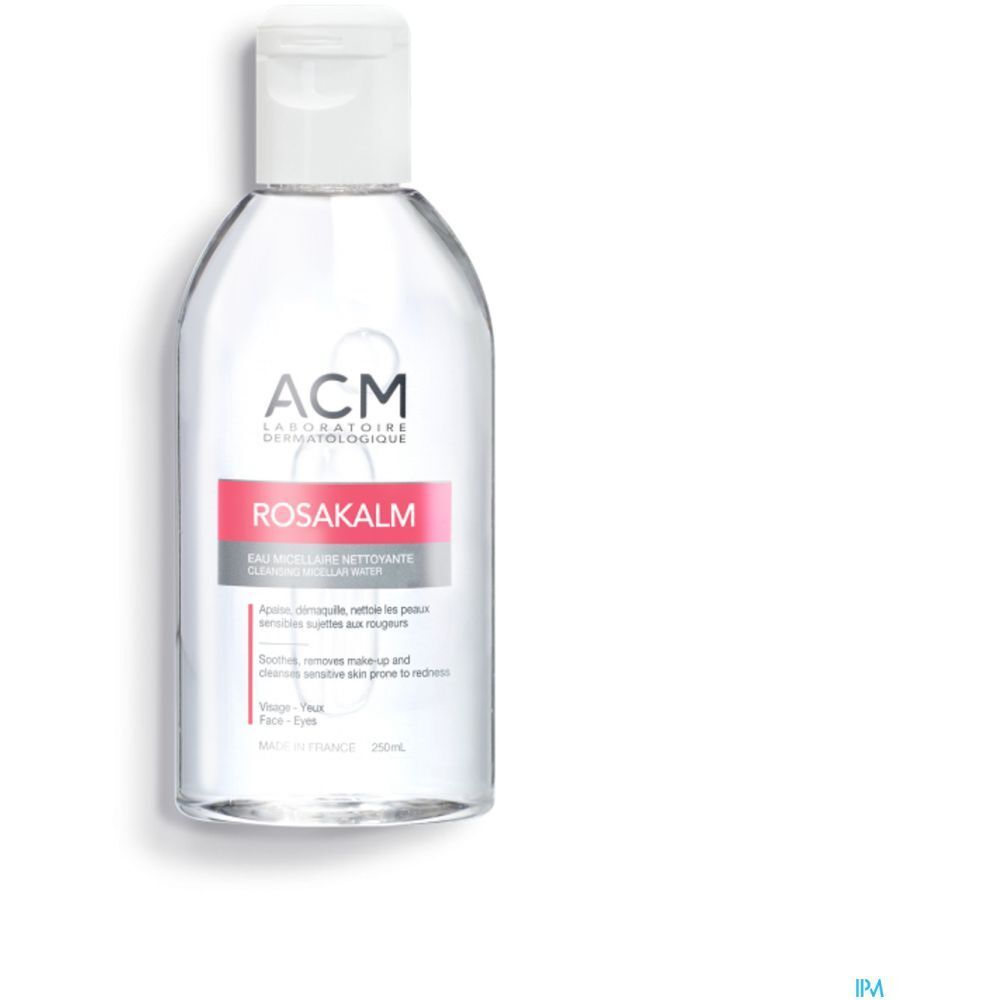 Klare Flüssigkeit in einer Flasche mit weißem Deckel. Aufschrift: Rosakalm Eau Micellaire Nettoyante.