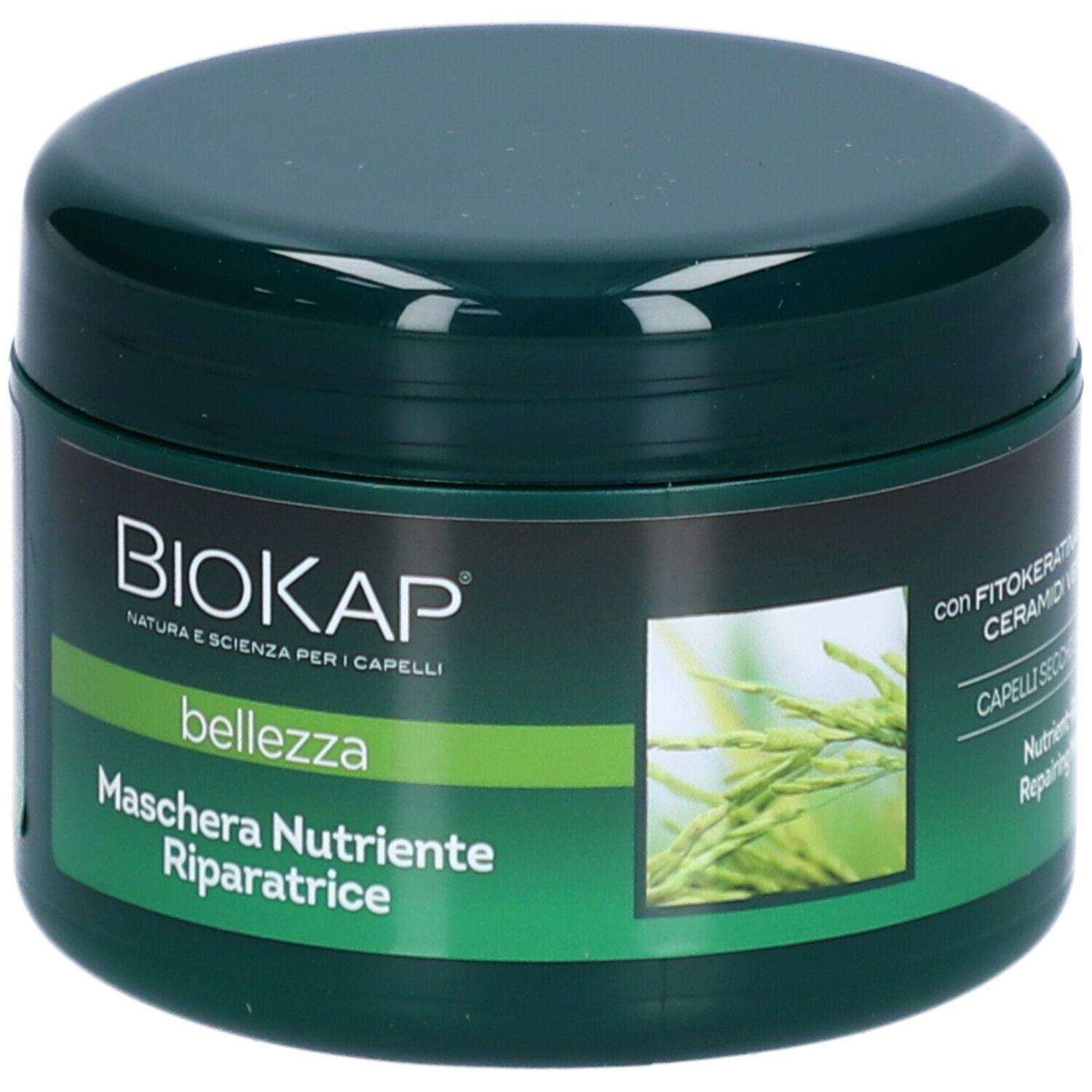 Pot vert avec logo BIOKAP et texte. Inscription : Maschera Nutriente Riparatrice. Contient un masque capillaire. Vert avec accent jaune.
