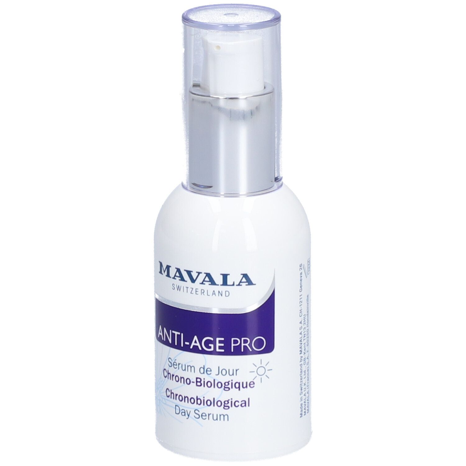 Weiße Flasche mit silbernem Pumpkopf. Aufschrift: MAVALA ANTI-AGE PRO, Day Serum. Vorderansicht.