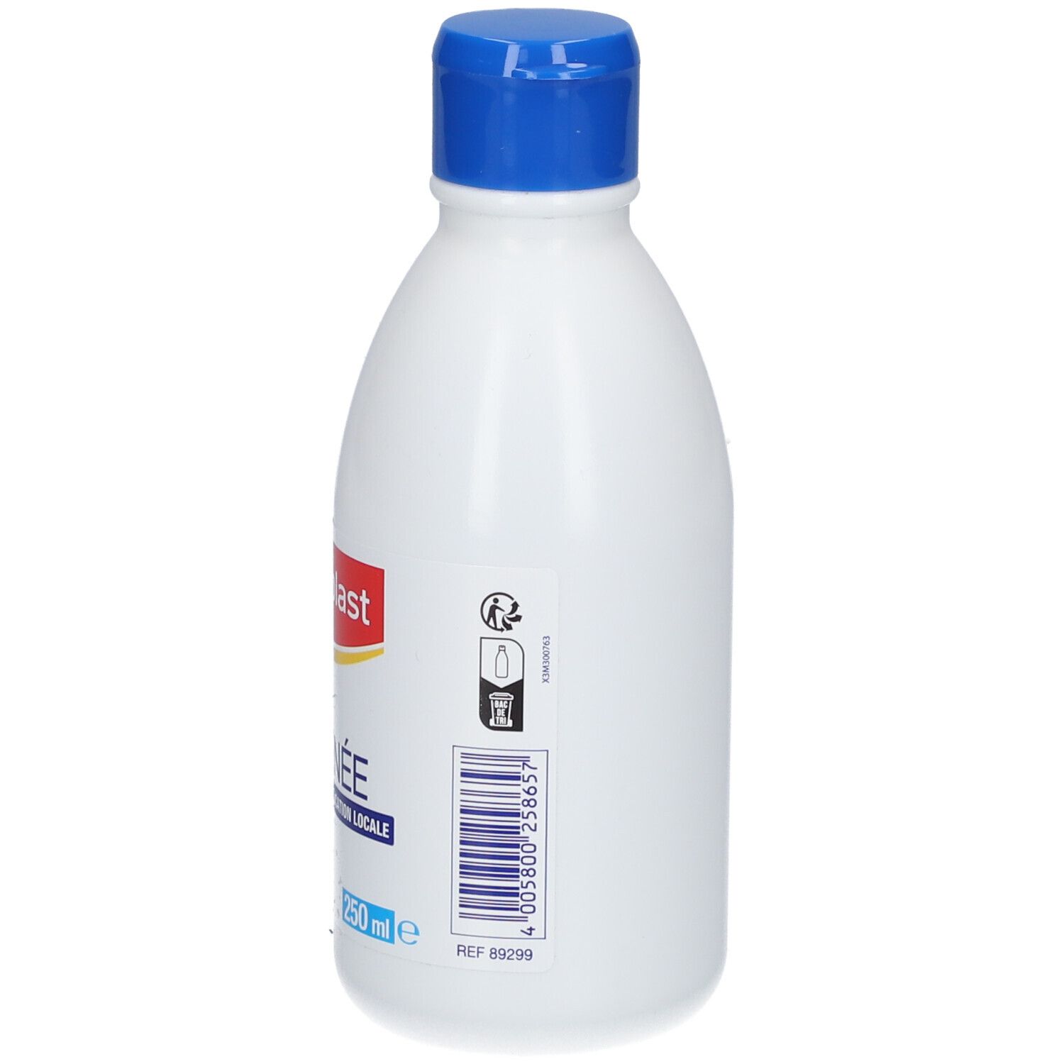 Witte fles met blauwe dop. Opschrift: Elastoplast Eau Oxygénée. 250 ml. Barcode.