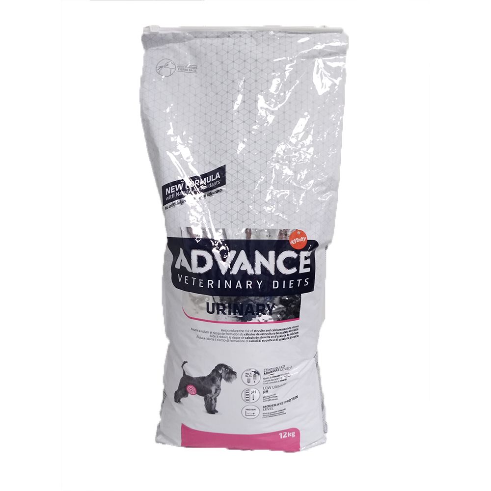 Sac de nourriture sèche pour chiens. Inscription: Advance Veterinary Diets Urinary. Image d'un chien.