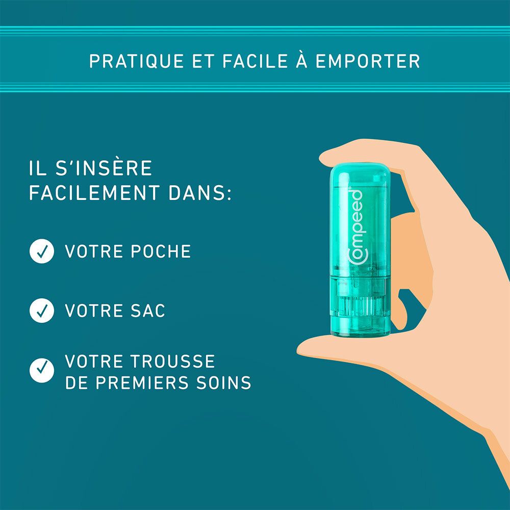 Hand hält grünen Compeed Anti-Blasen-Stick. Text: Praktisch und leicht zu transportieren. Passt in Tasche, Handtasche, Erste-Hilfe-Set.