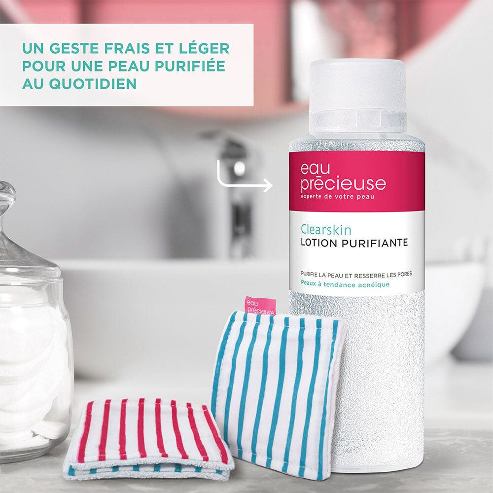Flacon et lingettes nettoyantes. Texte: Un geste frais et léger pour une peau purifiée au quotidien.
