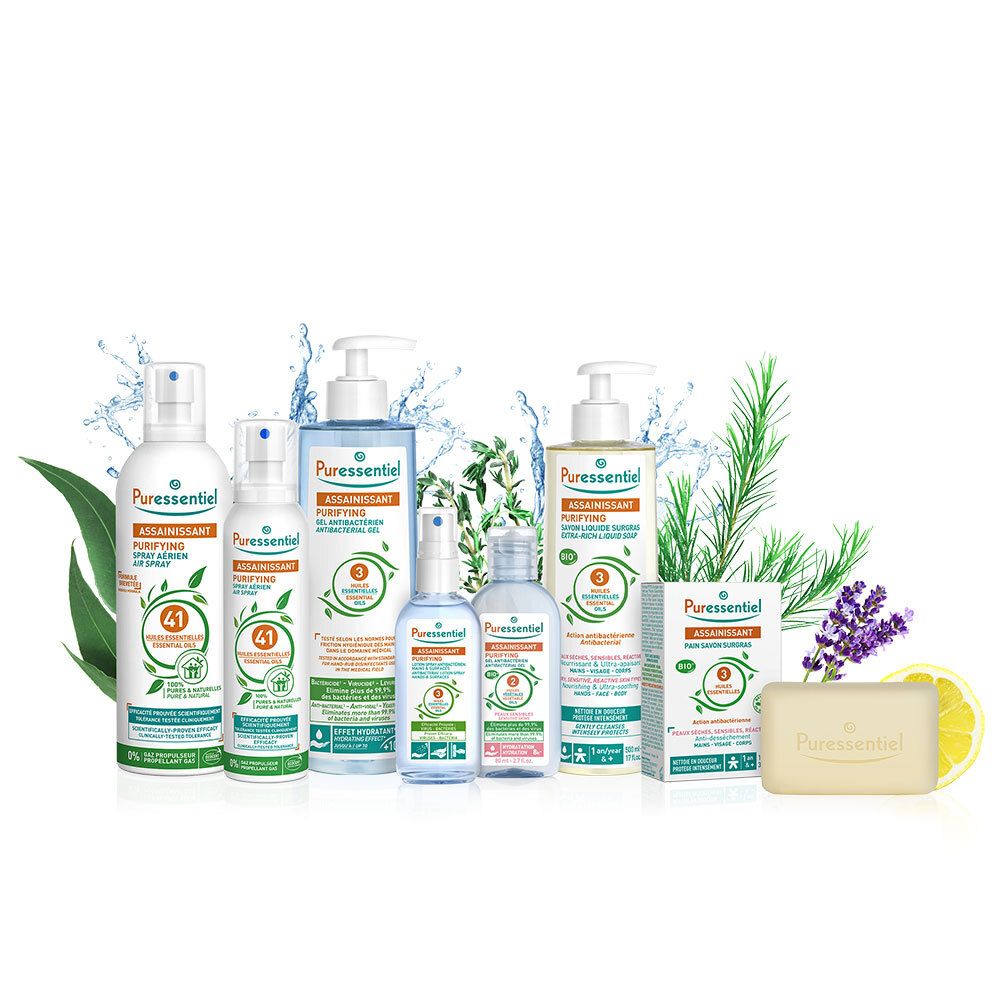 Différents produits de la marque Puressentiel. Comprend des sprays, des lotions, du savon et plus encore. Tous avec des étiquettes vertes et oranges.