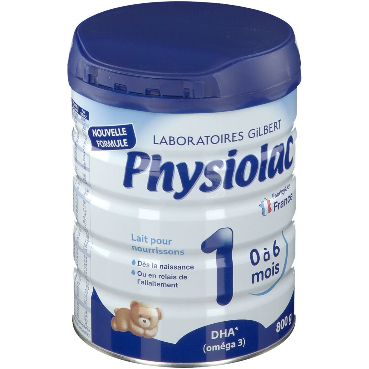 Boîte de lait infantile bleu et blanc. Texte: Physiolac 1, 0-6 mois, 800 g. Nouvelle formule. Illustration d'ours en peluche.
