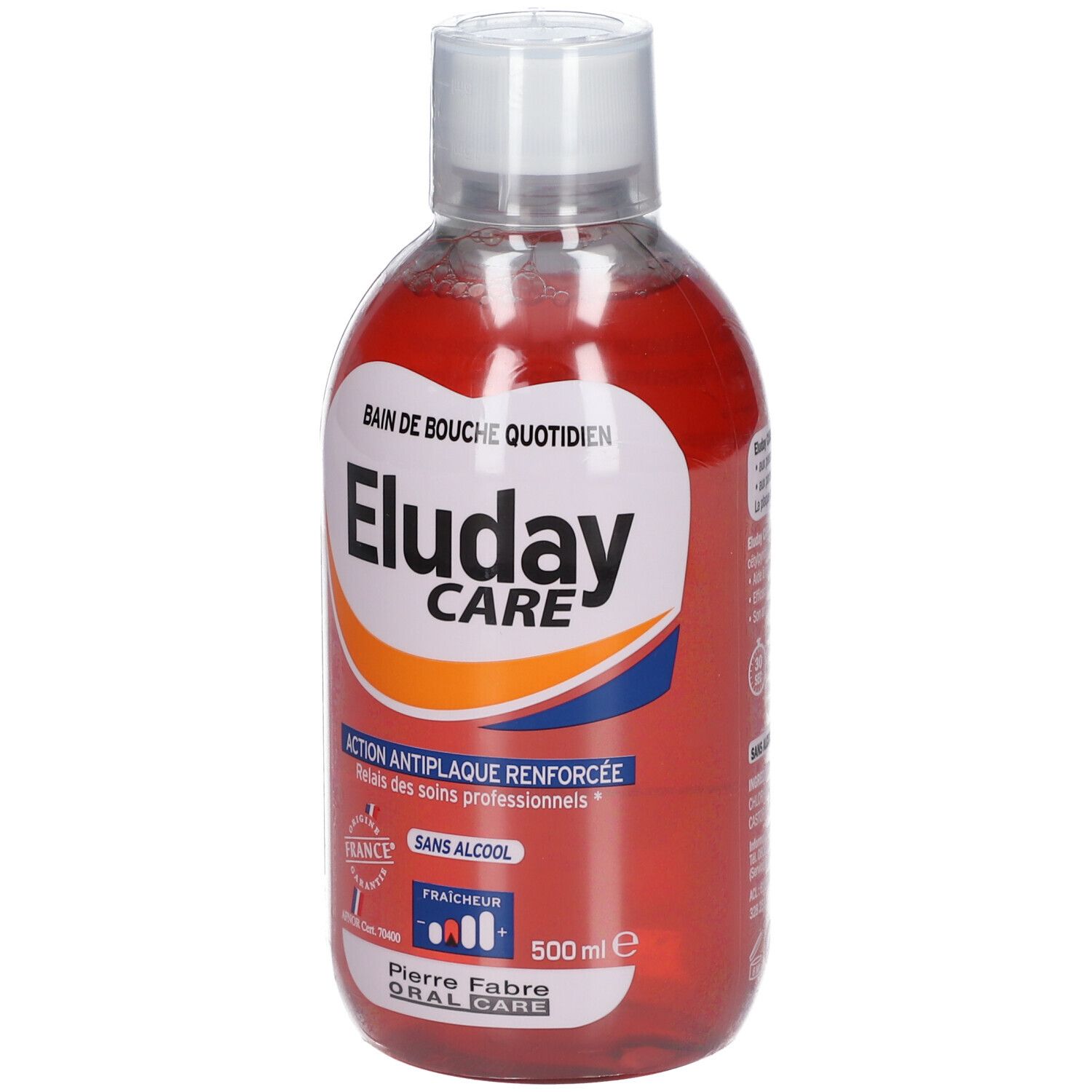 Flacon de bain de bouche rouge avec bouchon blanc. Inscription: Eluday CARE, sans alcool, 500ml. Label de qualité français.