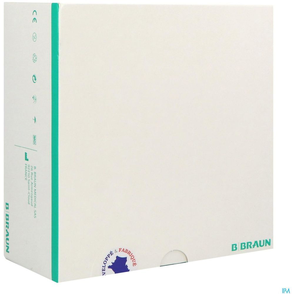 Emballage blanc avec bande verte et logo B. Braun. Drapeau français et texte. Emballage vide.