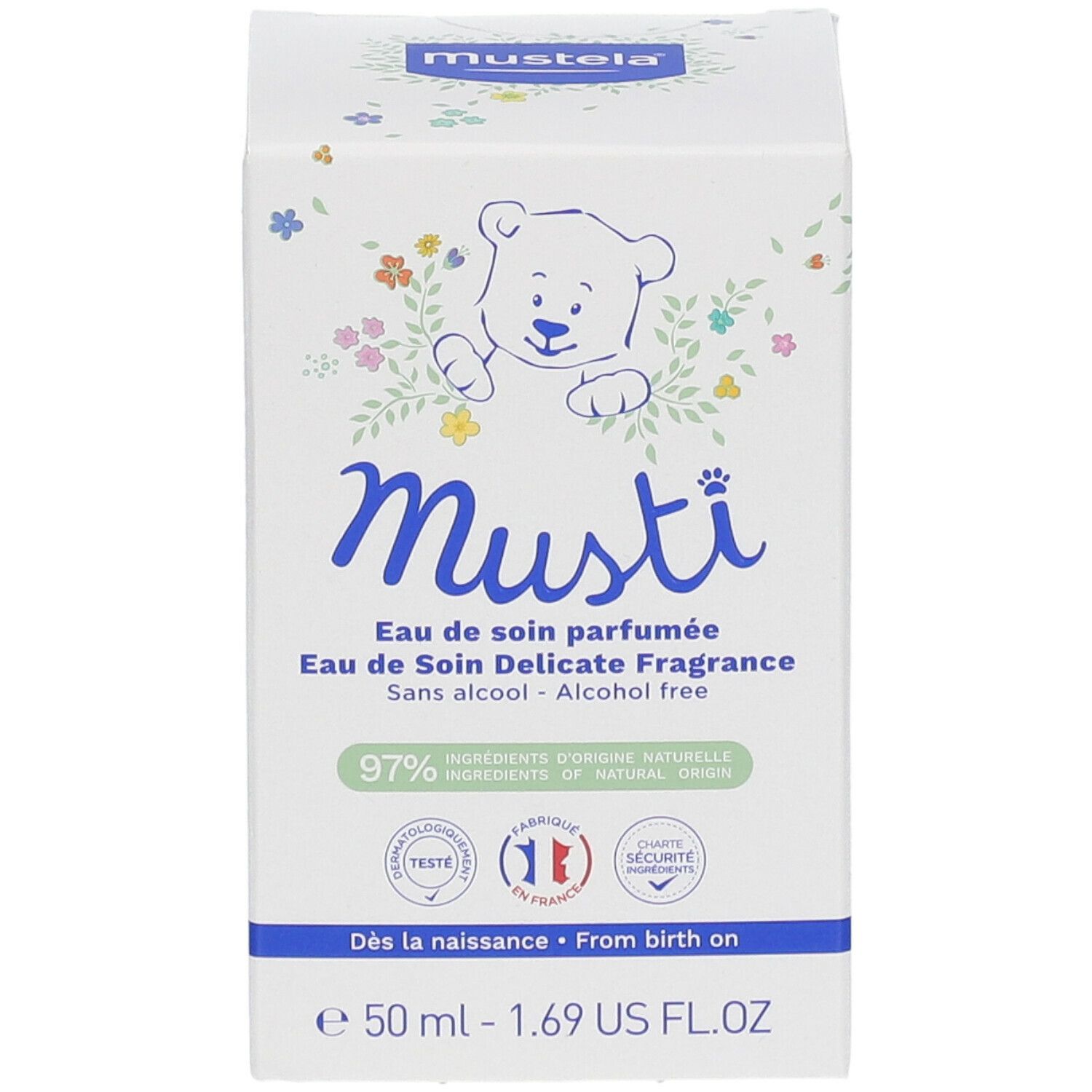 Mustela Musti Eau de Soin Parfumée Verpackung. Weiße Schachtel mit Bär-Illustration. Text: Eau de soin parfumée, sans alcool, 97% Ingrédients d'origine naturelle.