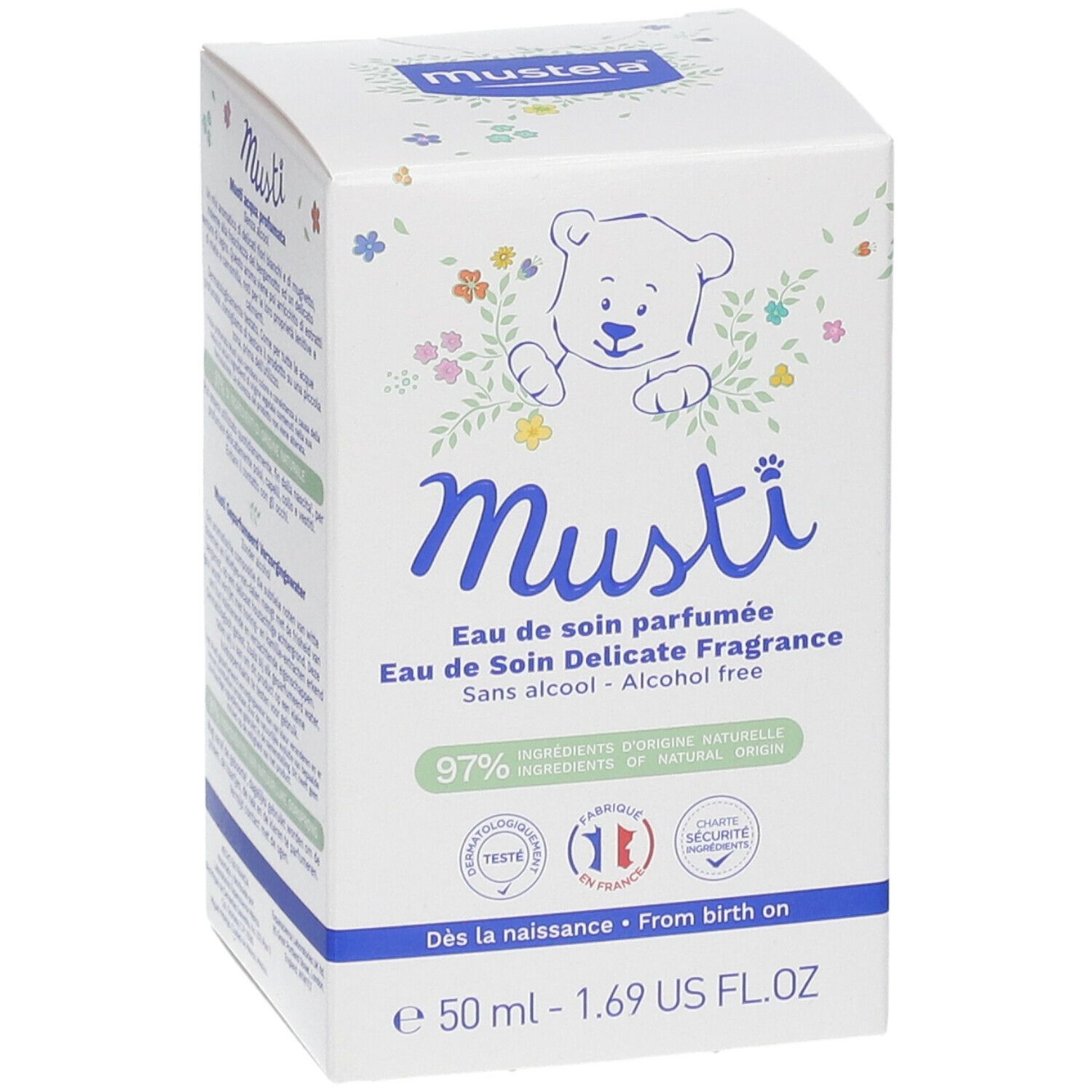 Mustela Musti Eau de Soin Parfumée Verpackung. Weiße Schachtel mit Bär-Illustration. Text: Eau de soin parfumée, sans alcool, 97% Ingrédients d'origine naturelle.
