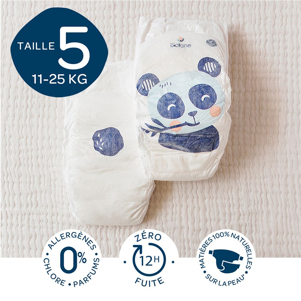 Zwei Biolane Bio-Windeln Gr.5. Weiße Windeln mit Panda-Motiv und Größenangabe.
