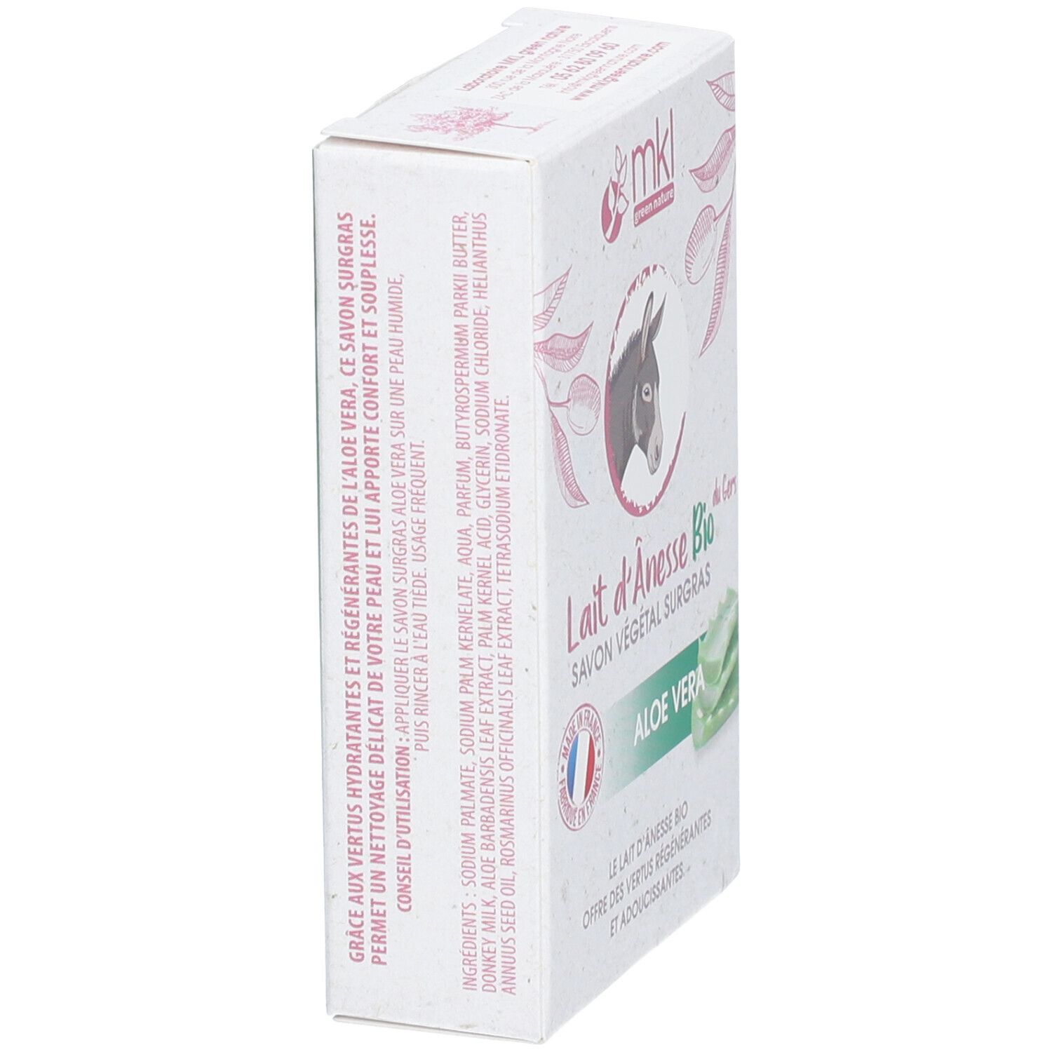 Seitenansicht der Seifenverpackung. Aufschrift: Lait d'Ânesse Bio, Savon Végétal Surgras, Aloe Vera. Inhaltsstoffe. Marke: mkl.