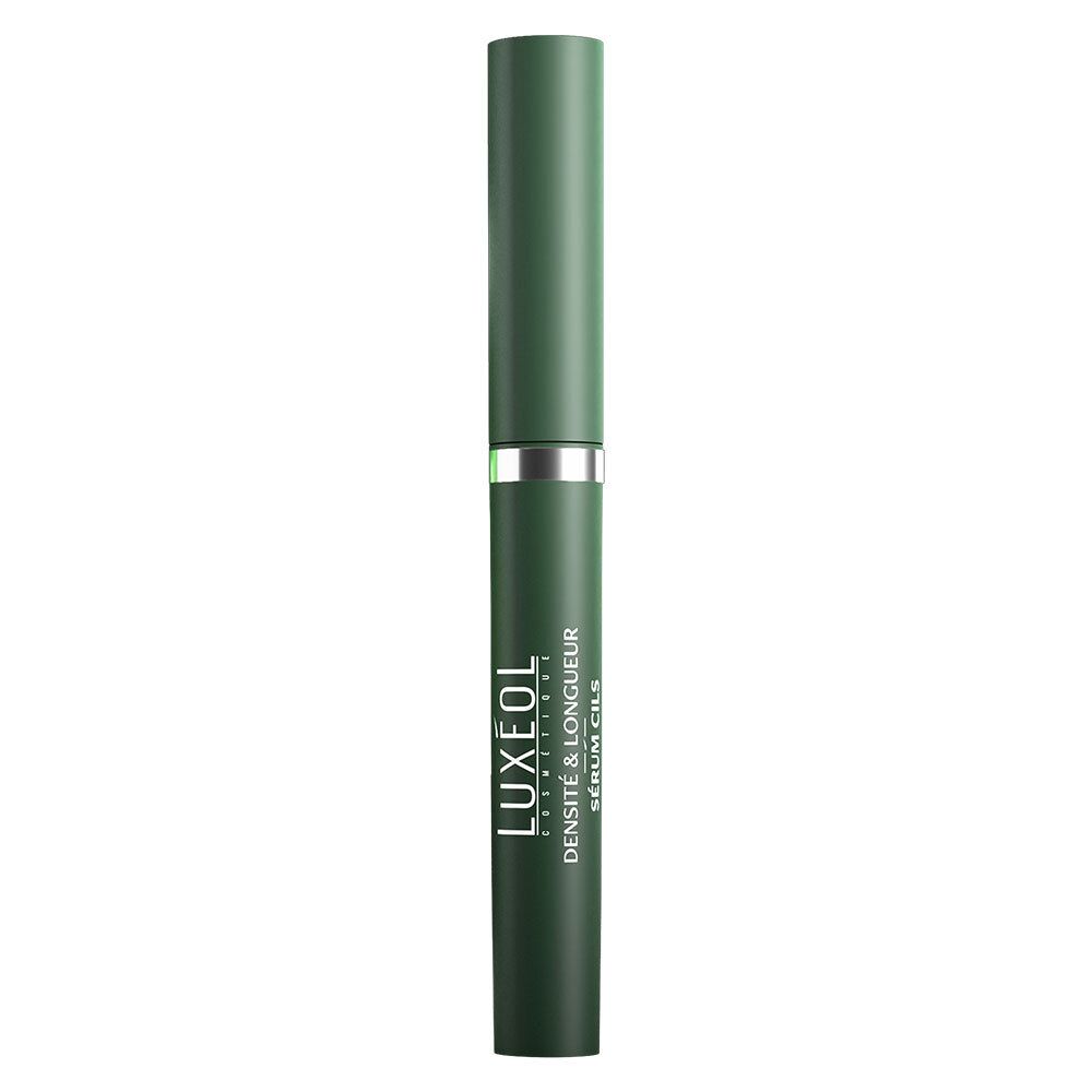 Contenant vert avec bague argentée. Texte: LUXÉOL, Sérum Cils. Forme élancée.