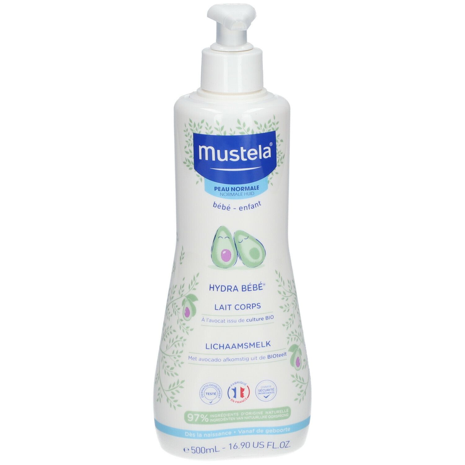Flacon blanc avec pompe. Inscription Mustela, Hydra Bébé, Lait Corps. 97% ingrédients d'origine naturelle. 500ml.